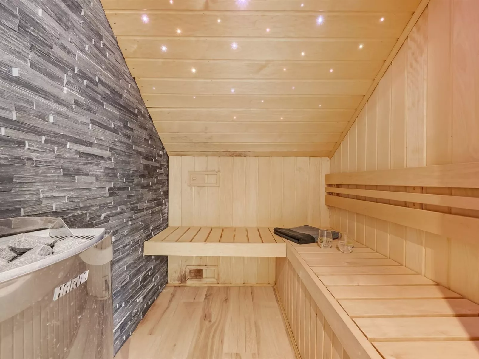 "Seppo" - 900m from the sea-Drinnen