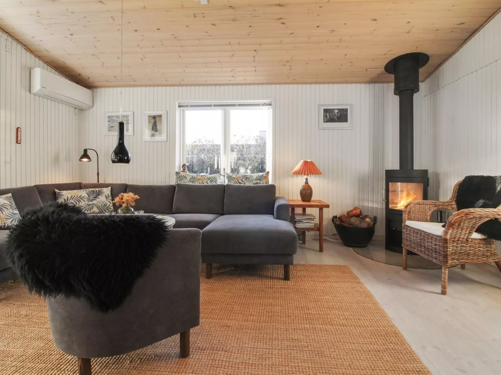 "Habbo" - 500m from the sea-Inside