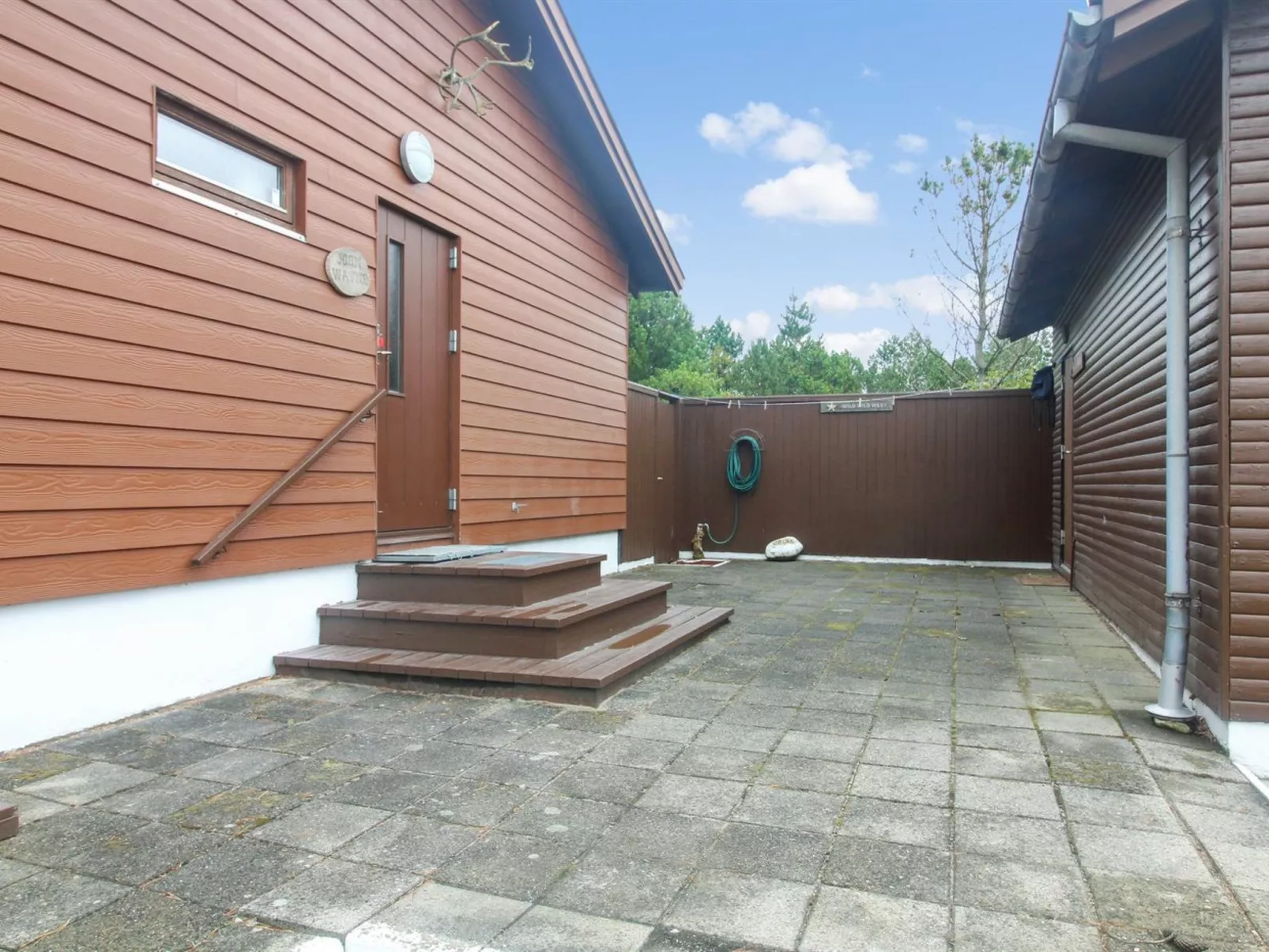 "Eine" - 800m from the sea-Outside