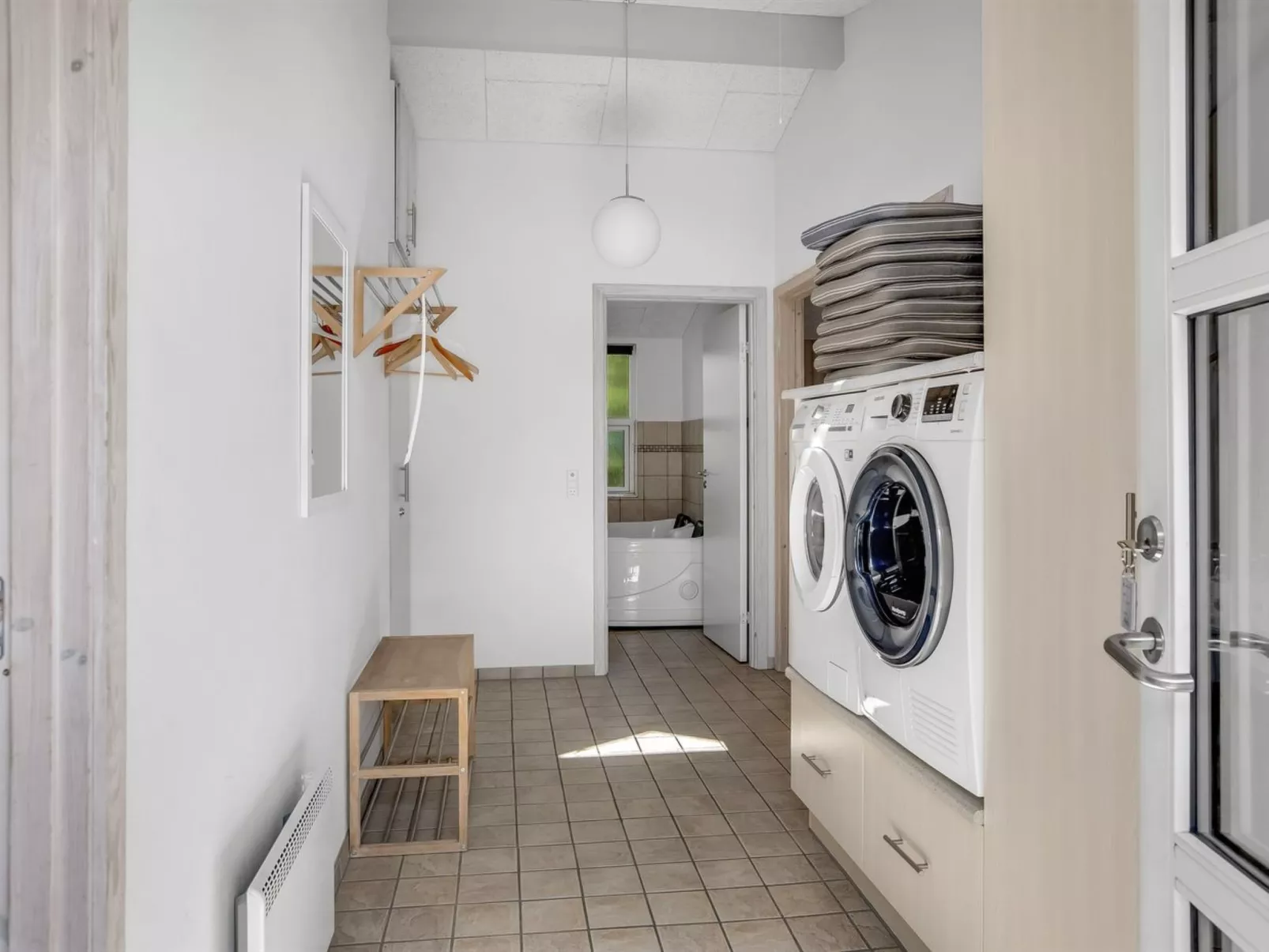 "Omar" - 1.0km from the sea-Drinnen