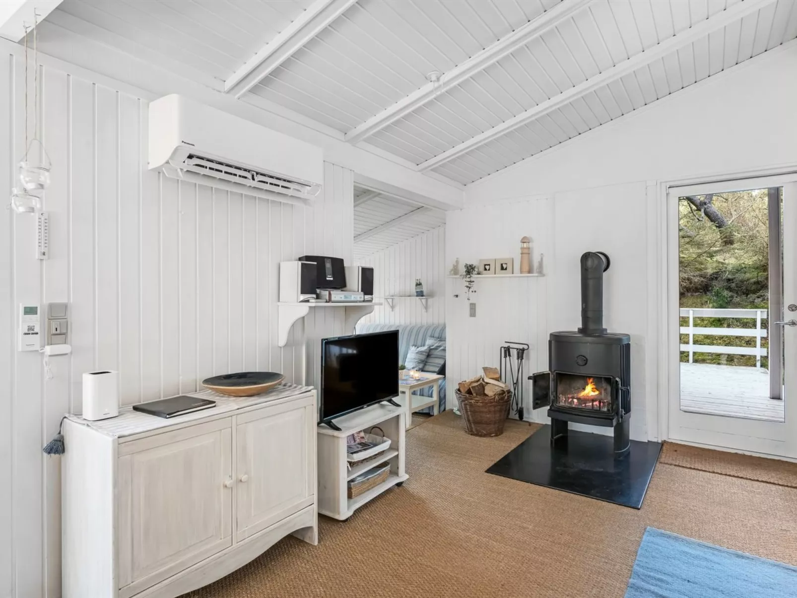 "Galathea" - 800m from the sea-Drinnen