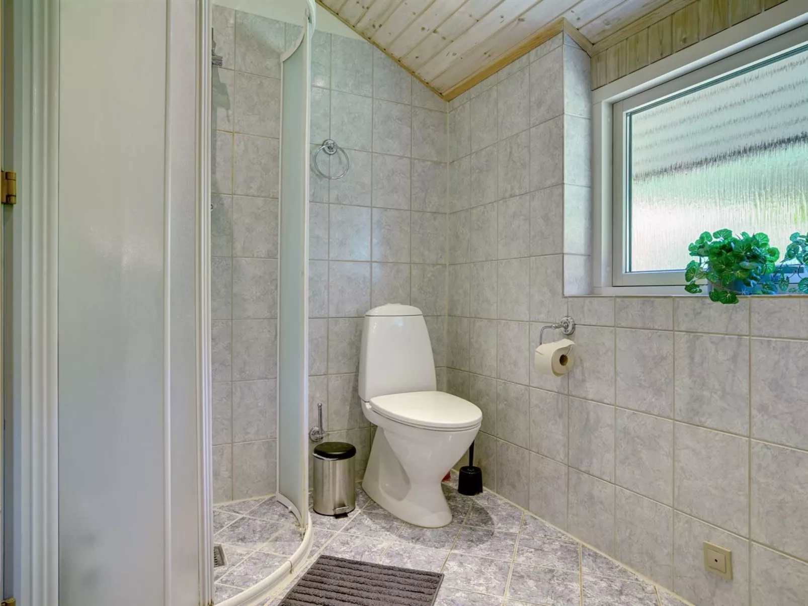 "Sida" - 600m from the sea-Drinnen