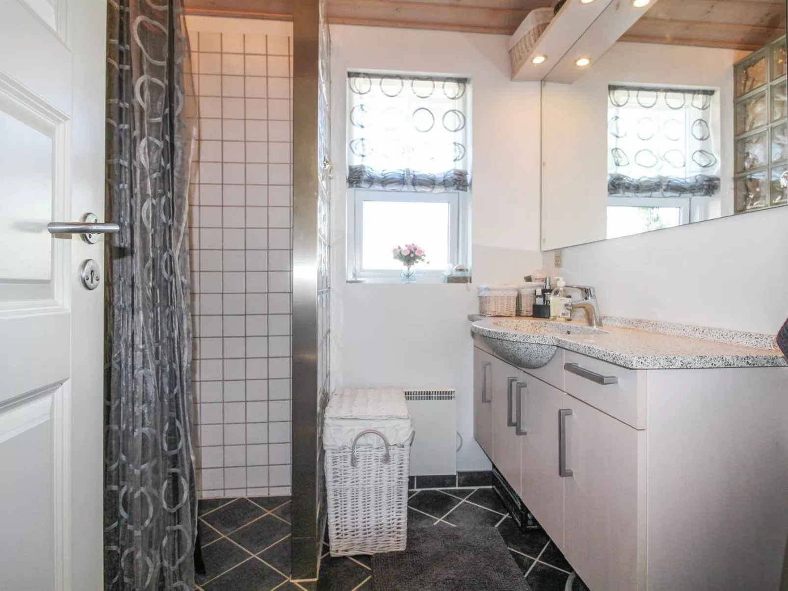 "Grim" - 5m from the sea-Inside