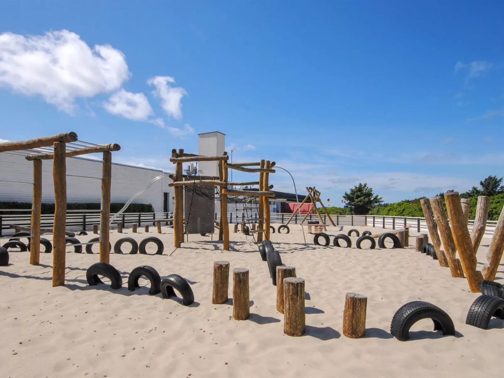 "Dineke" - 200m to the fjord-Dedans