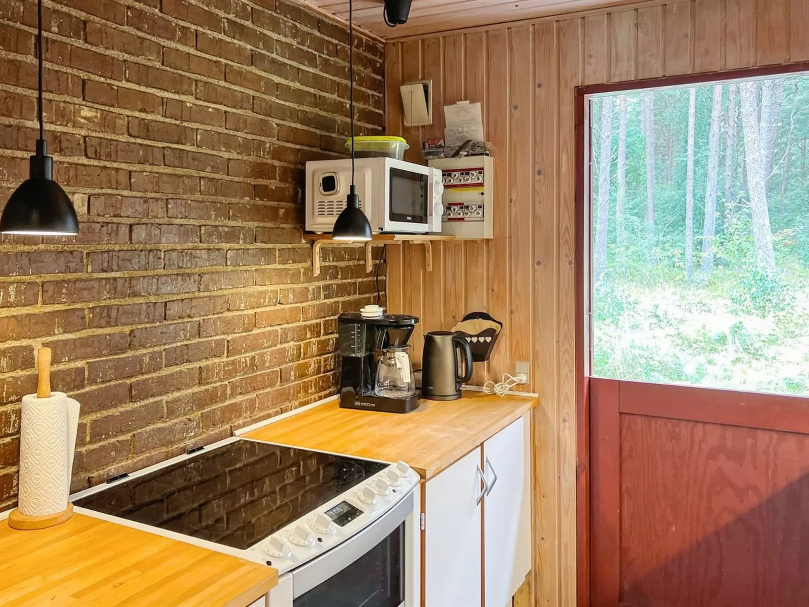 "Chenoa" - 200m from the sea-Dedans