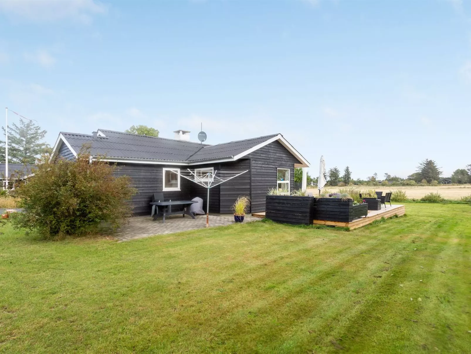 "Ika" - 600m from the sea-Draußen