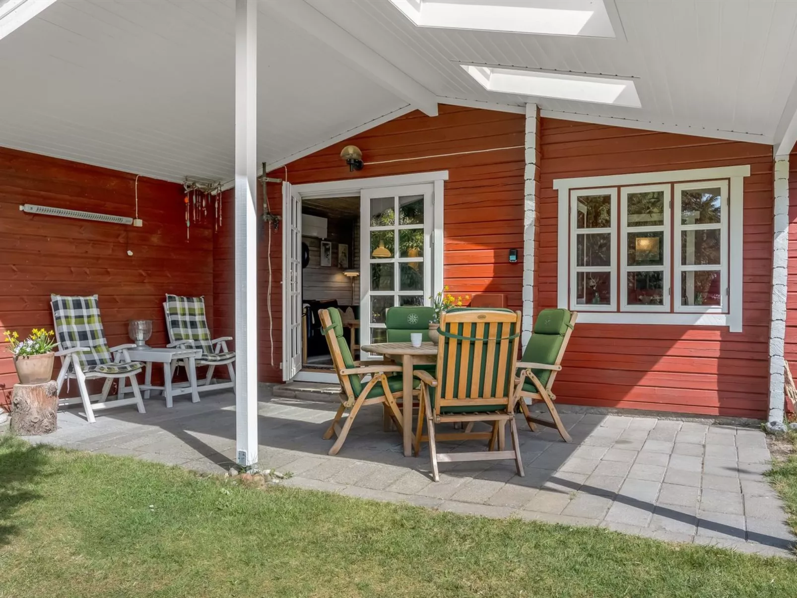 "Berit" - 700m from the sea-Draußen