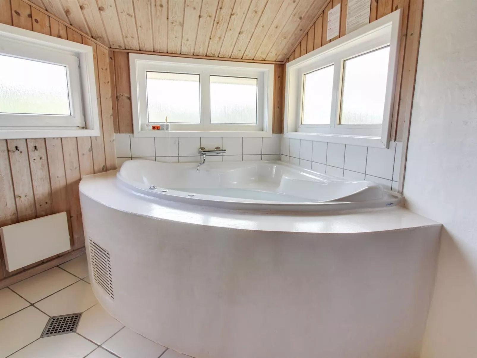 "Suend" -  from the sea-Inside