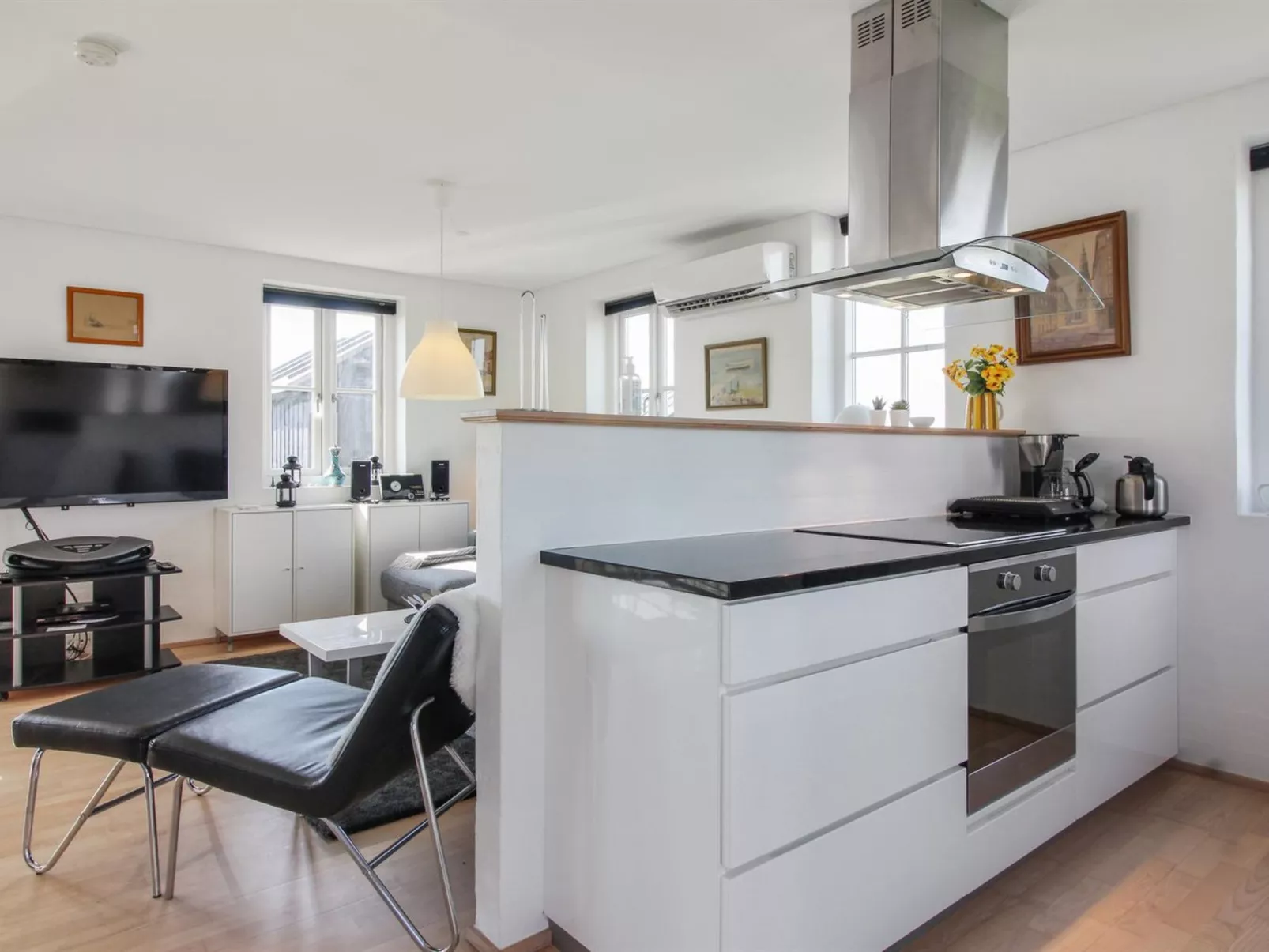 "Adrian" - 200m from the sea-Drinnen