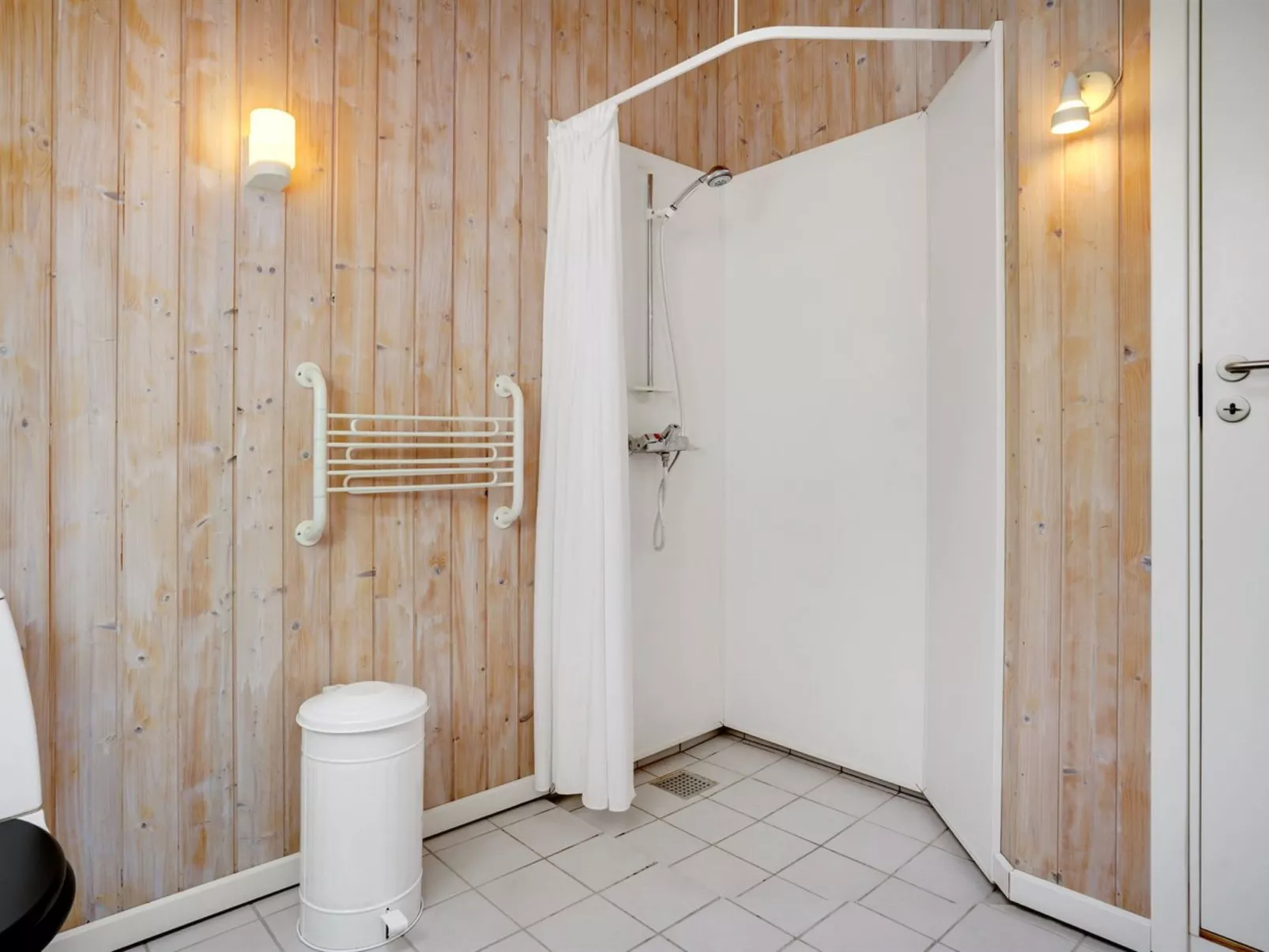 "Maard" - 325m from the sea-Drinnen