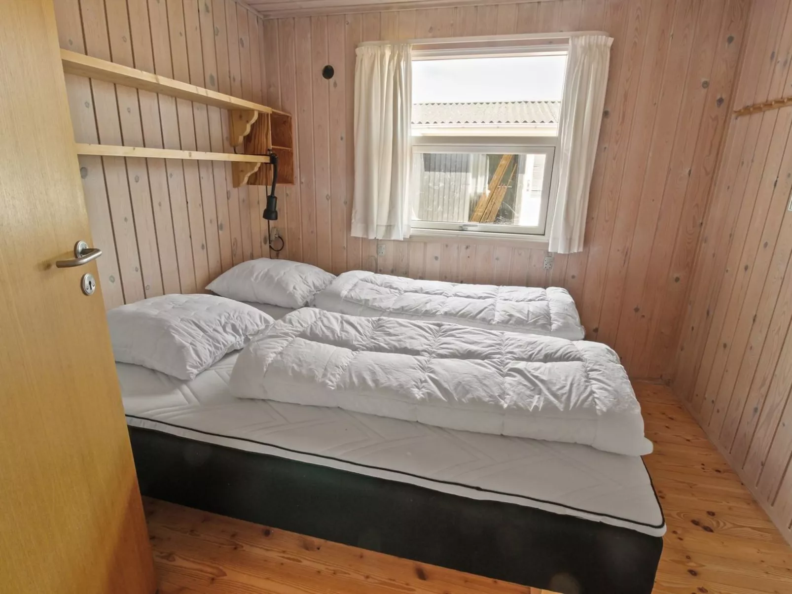 "Allis" - 400m from the sea-Inside