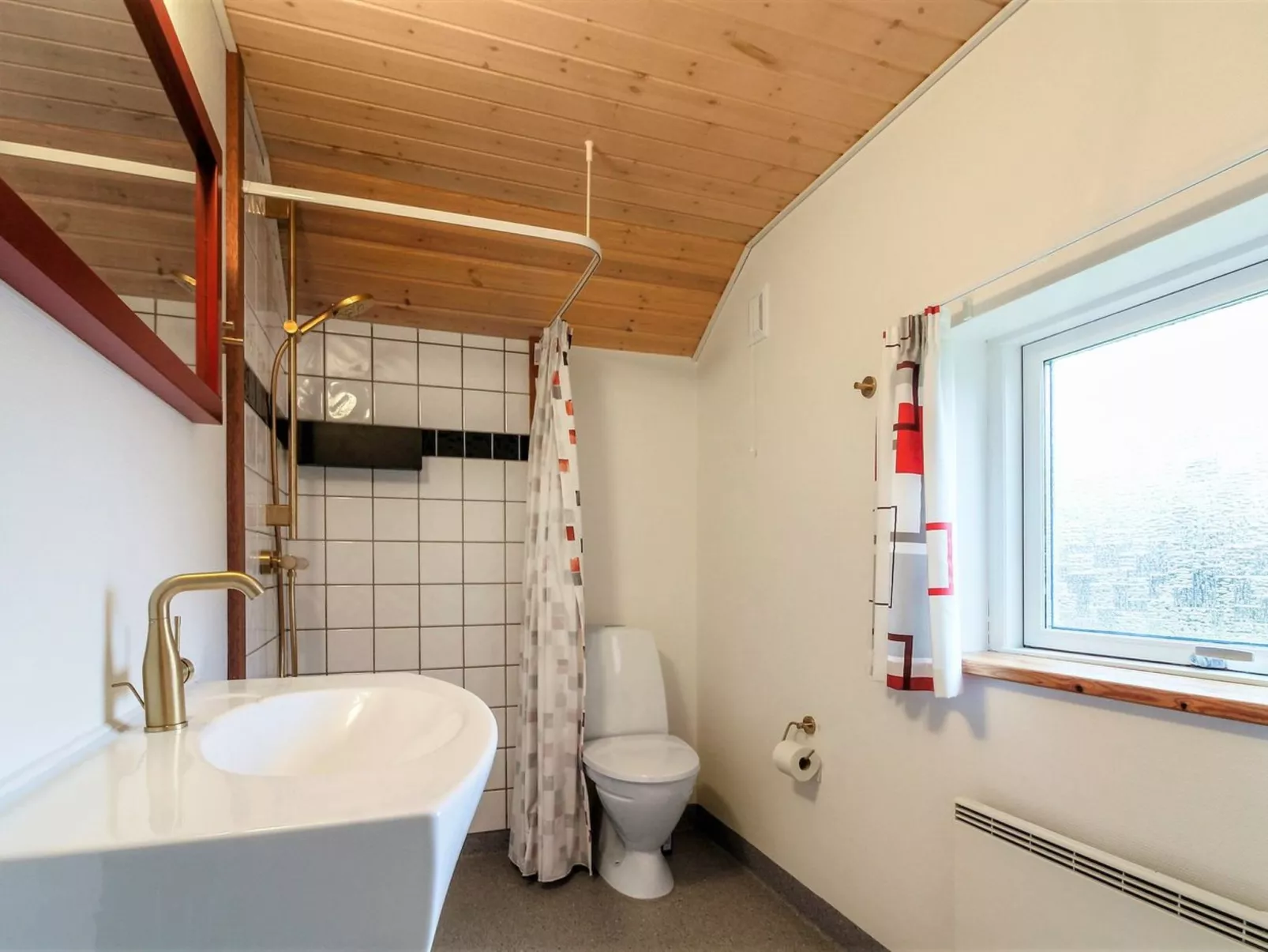 "Tiia" - 29km from the sea-Drinnen