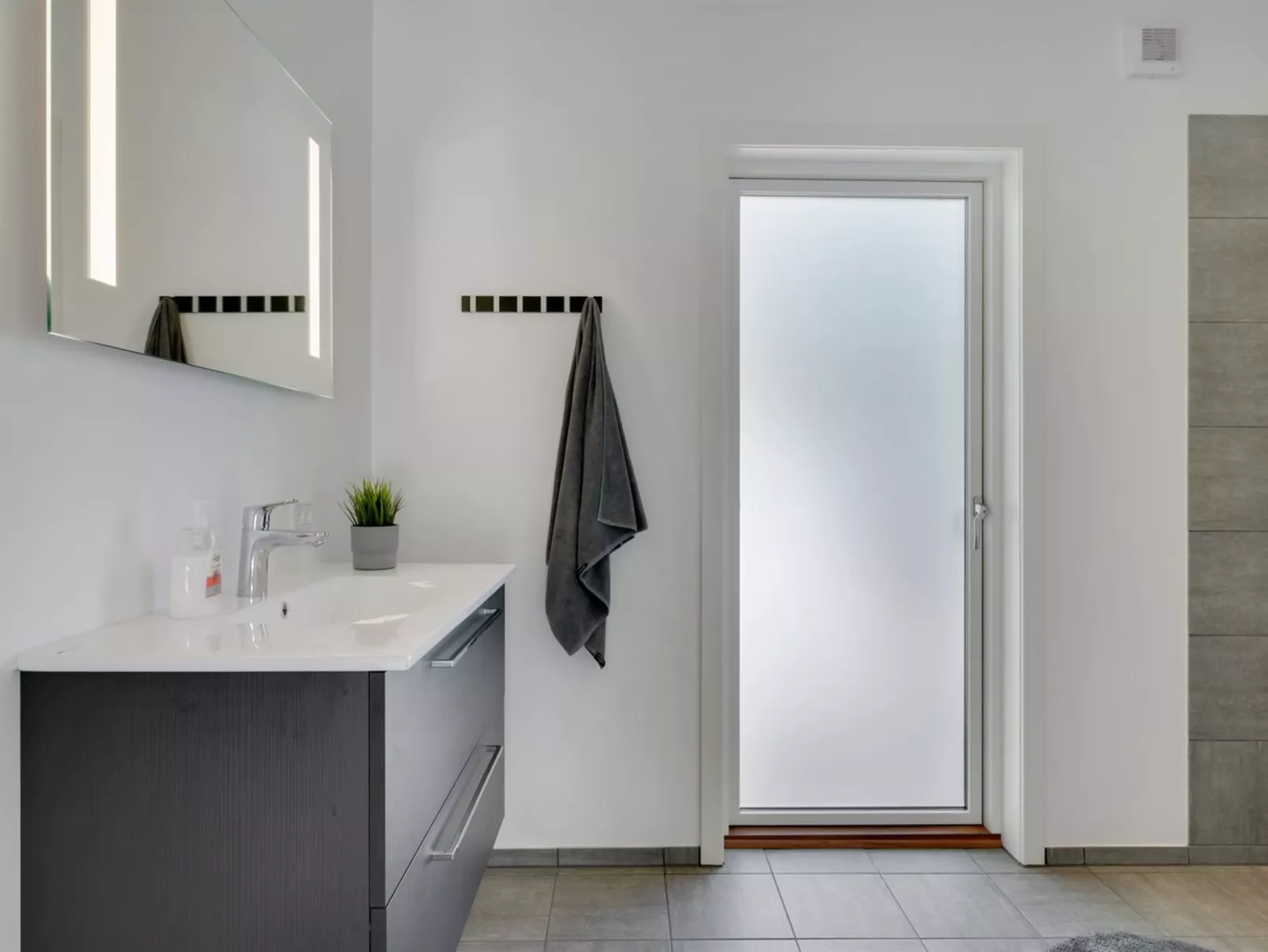 "Topenga" - 300m from the sea-Inside