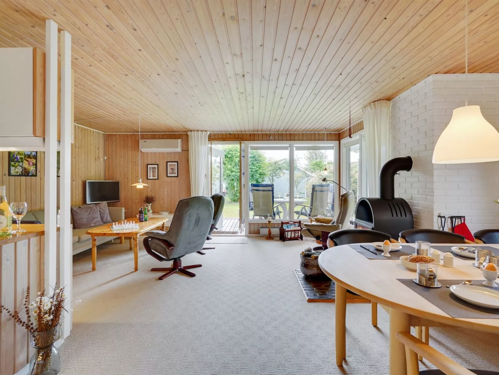 "Farthin" - 800m from the sea-Drinnen