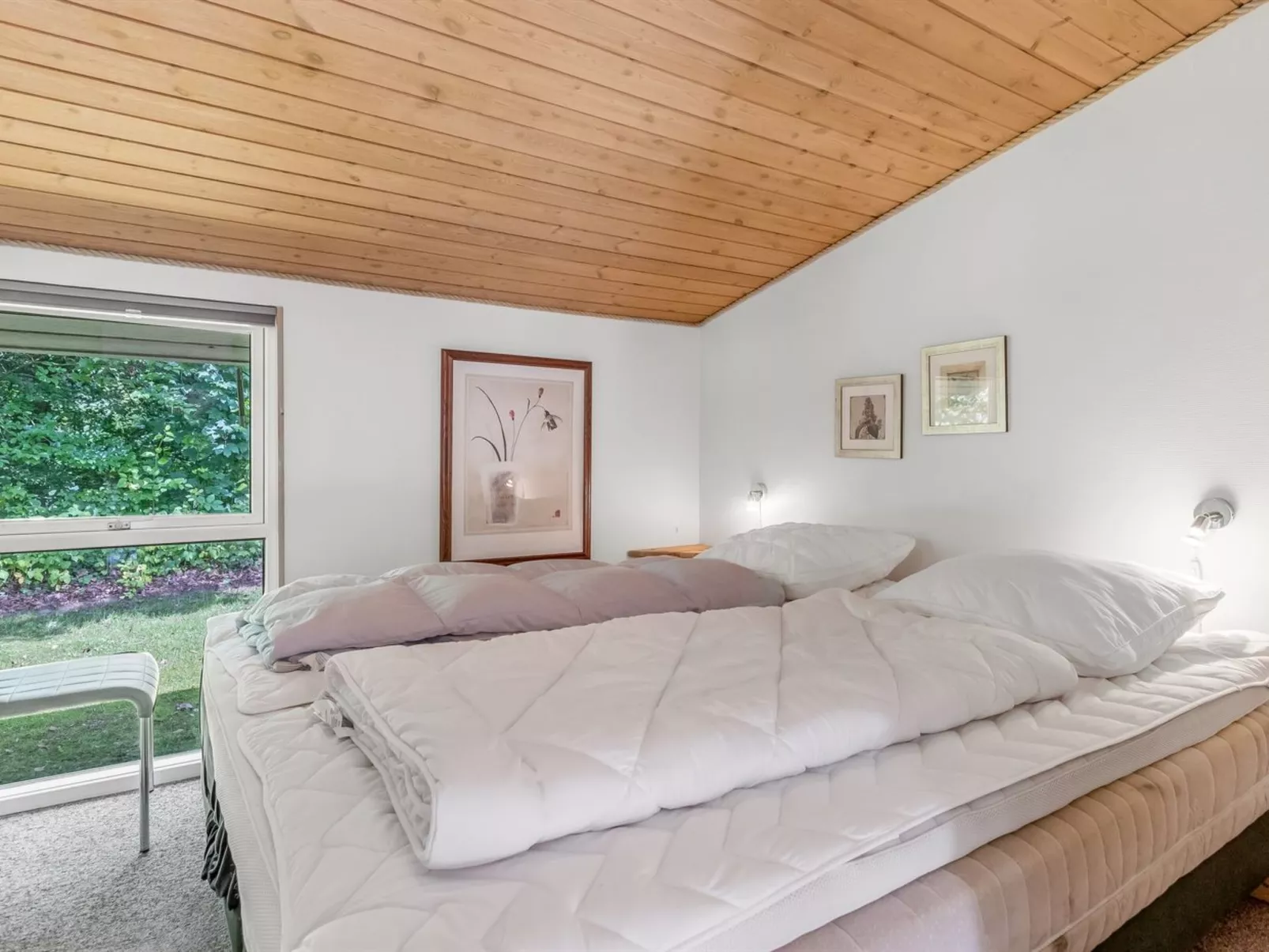 "Marret" - 30km from the sea-Inside