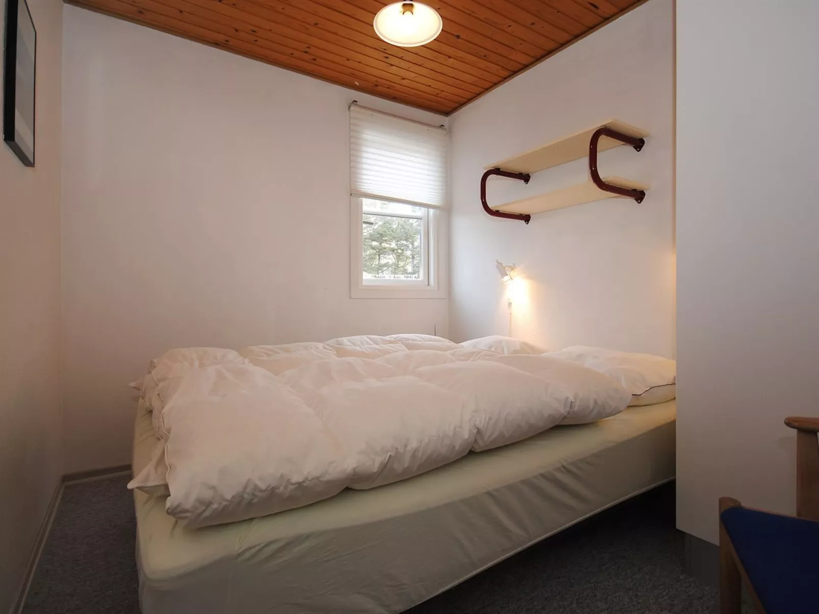 "Vasil" - 100m to the fjord-Drinnen