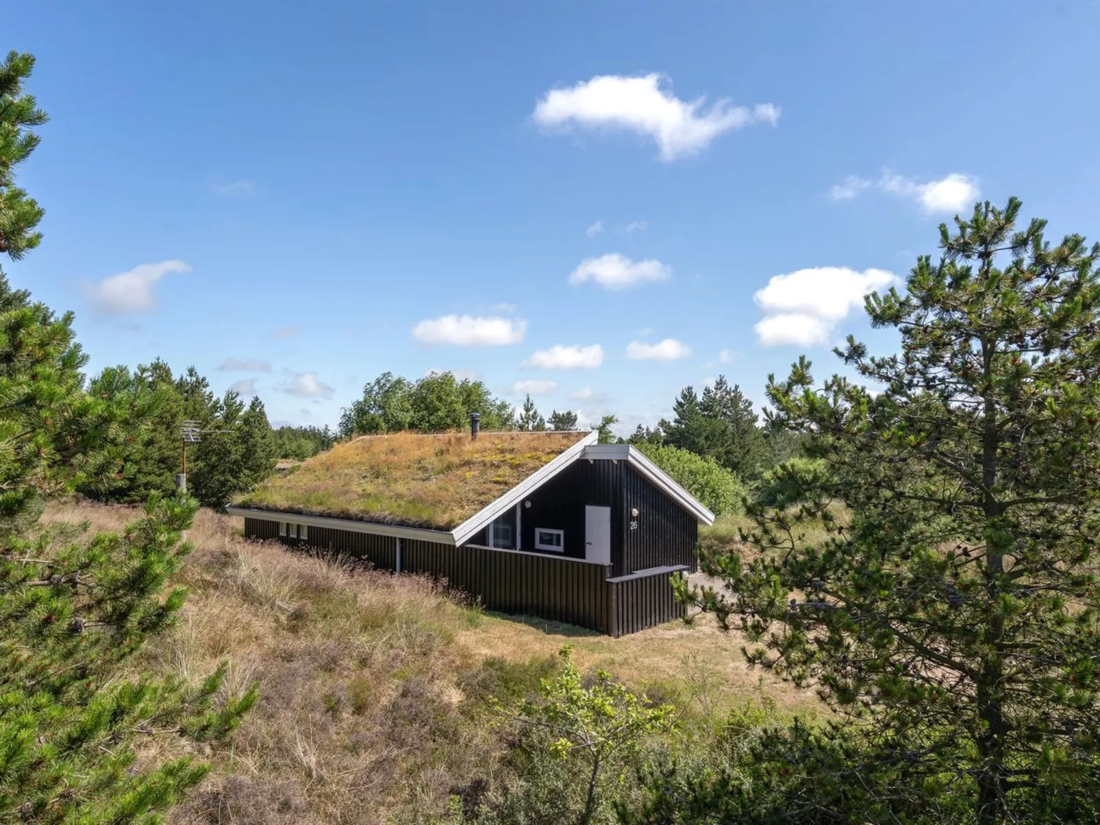 "Thera" - 2.8km from the sea-Outside