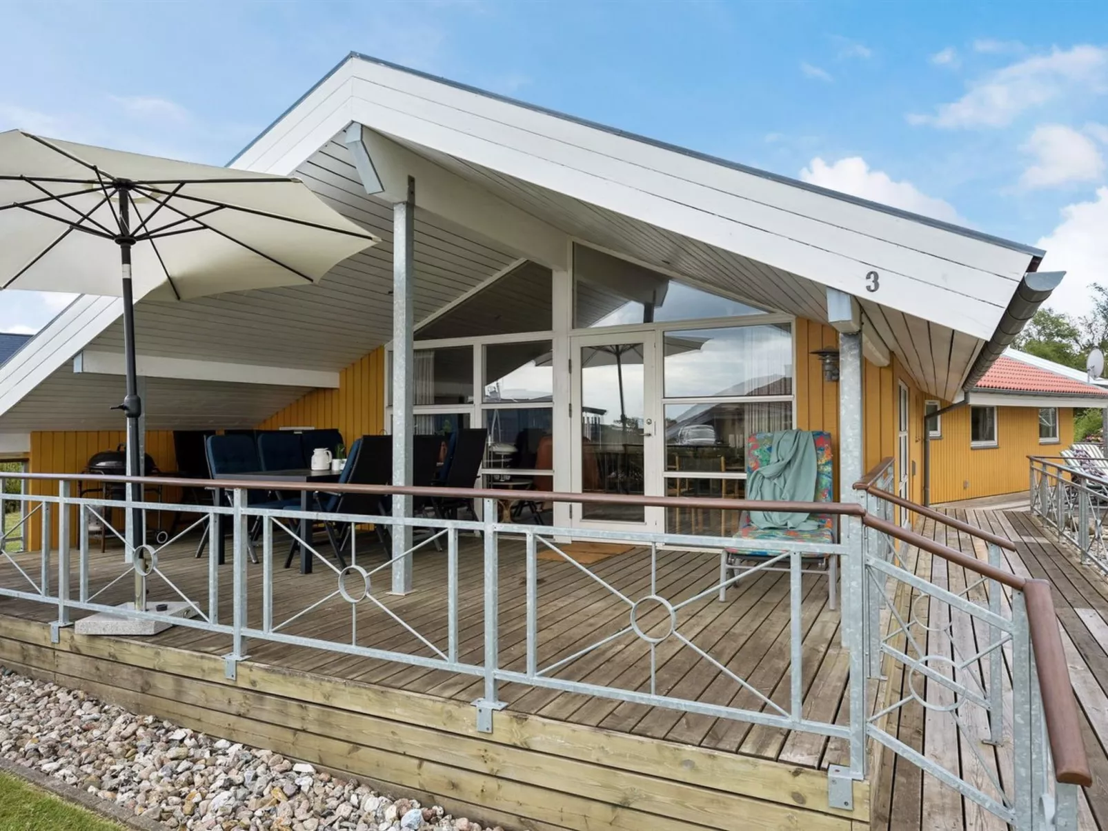 "Hjalmar" - 400m from the sea-Outside