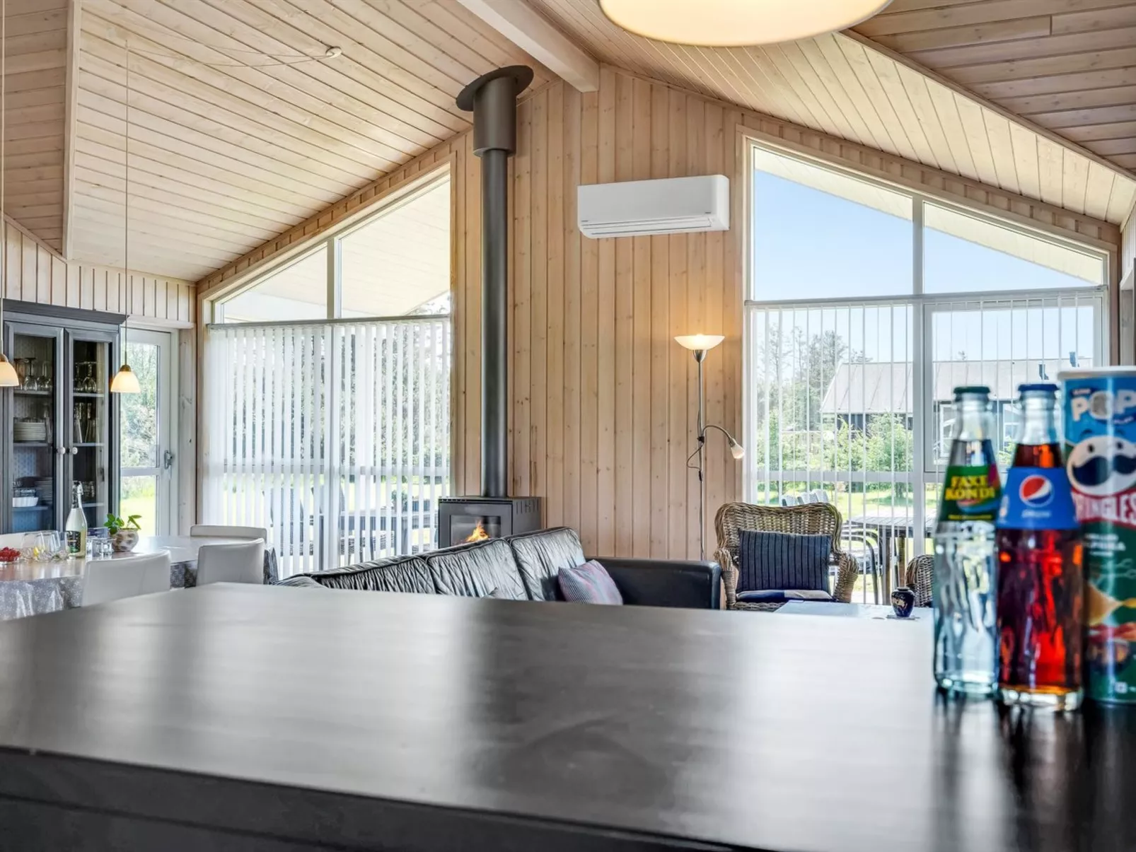 "Oskarvine" - 900m from the sea-Inside