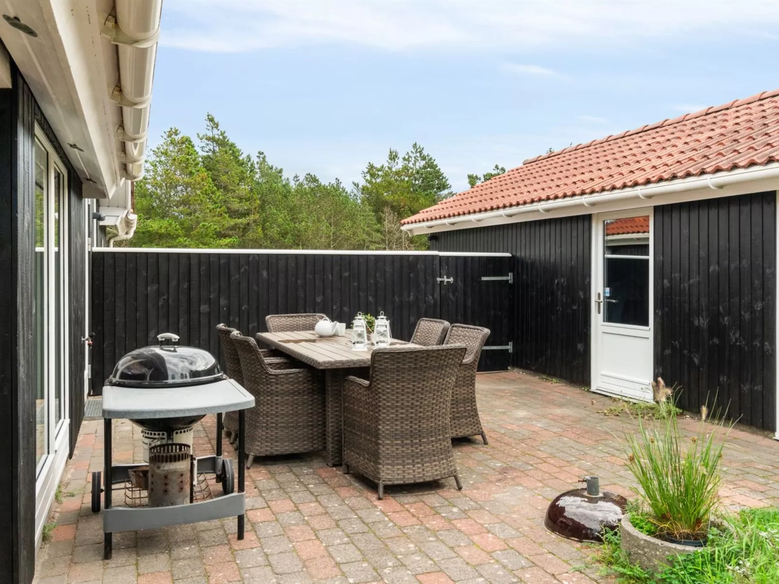 "Henkil" - 700m from the sea-Outside