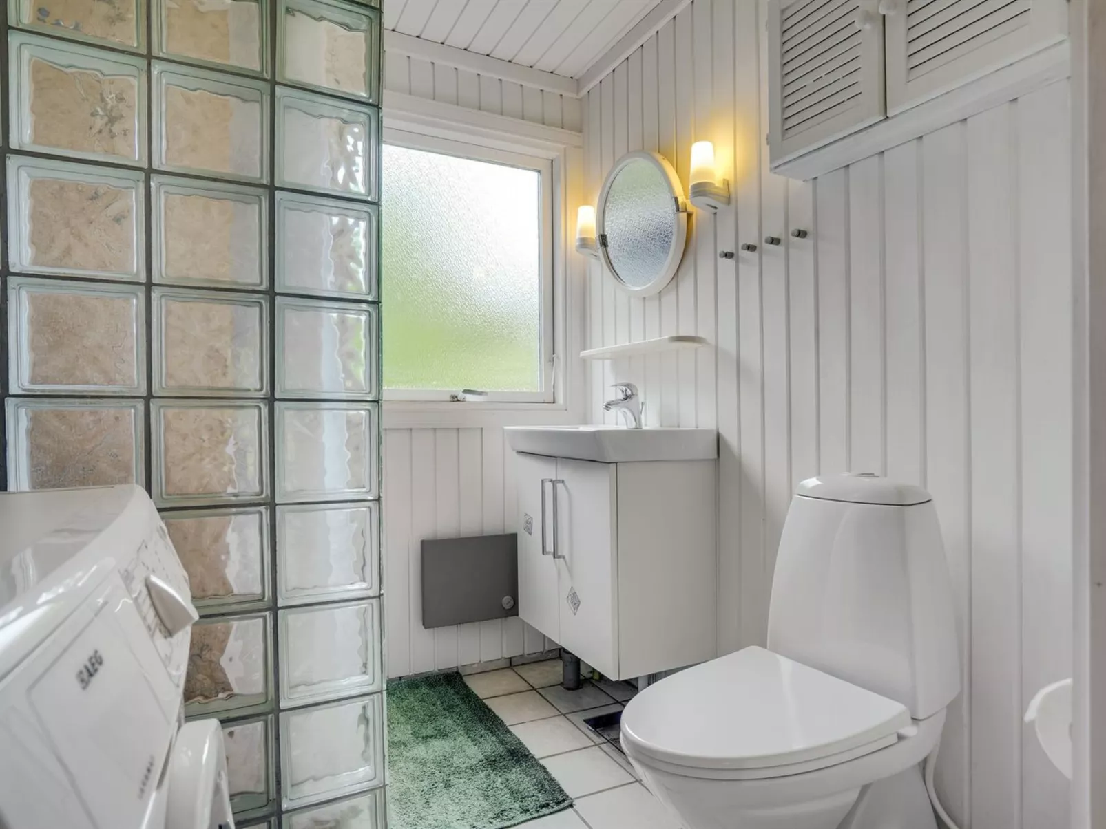 "Trixie" - 1km from the sea-Drinnen