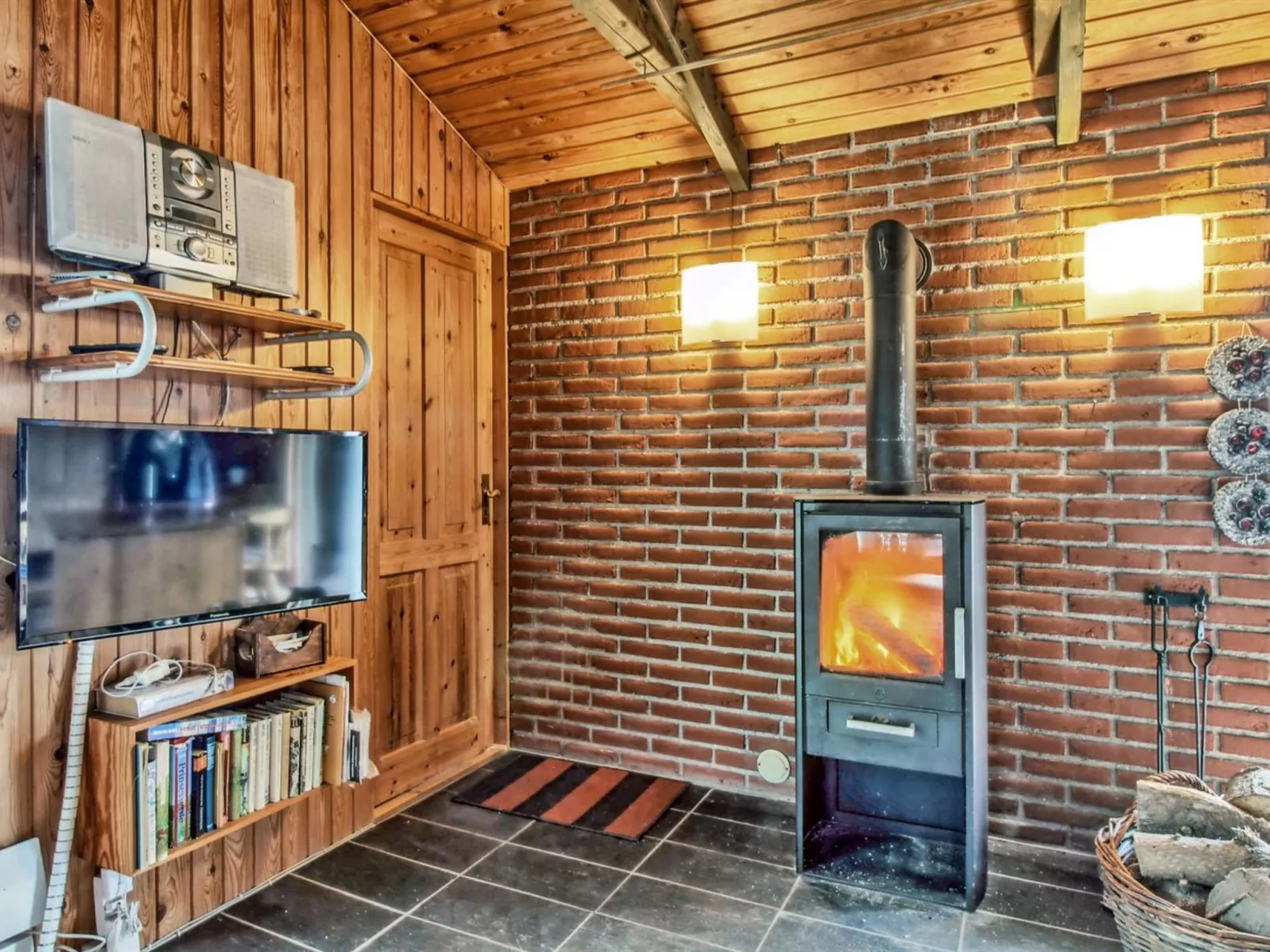 "Conradine" - 500m from the sea-Inside