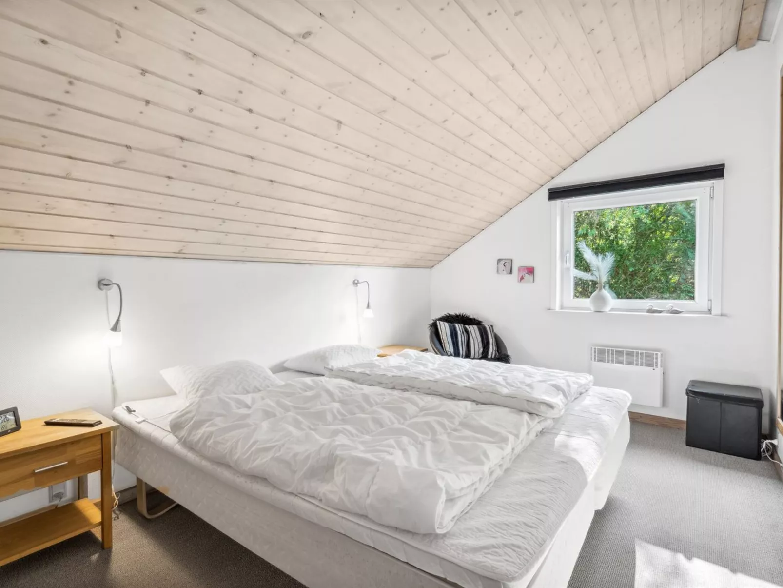 "Ines" - 25km from the sea-Inside