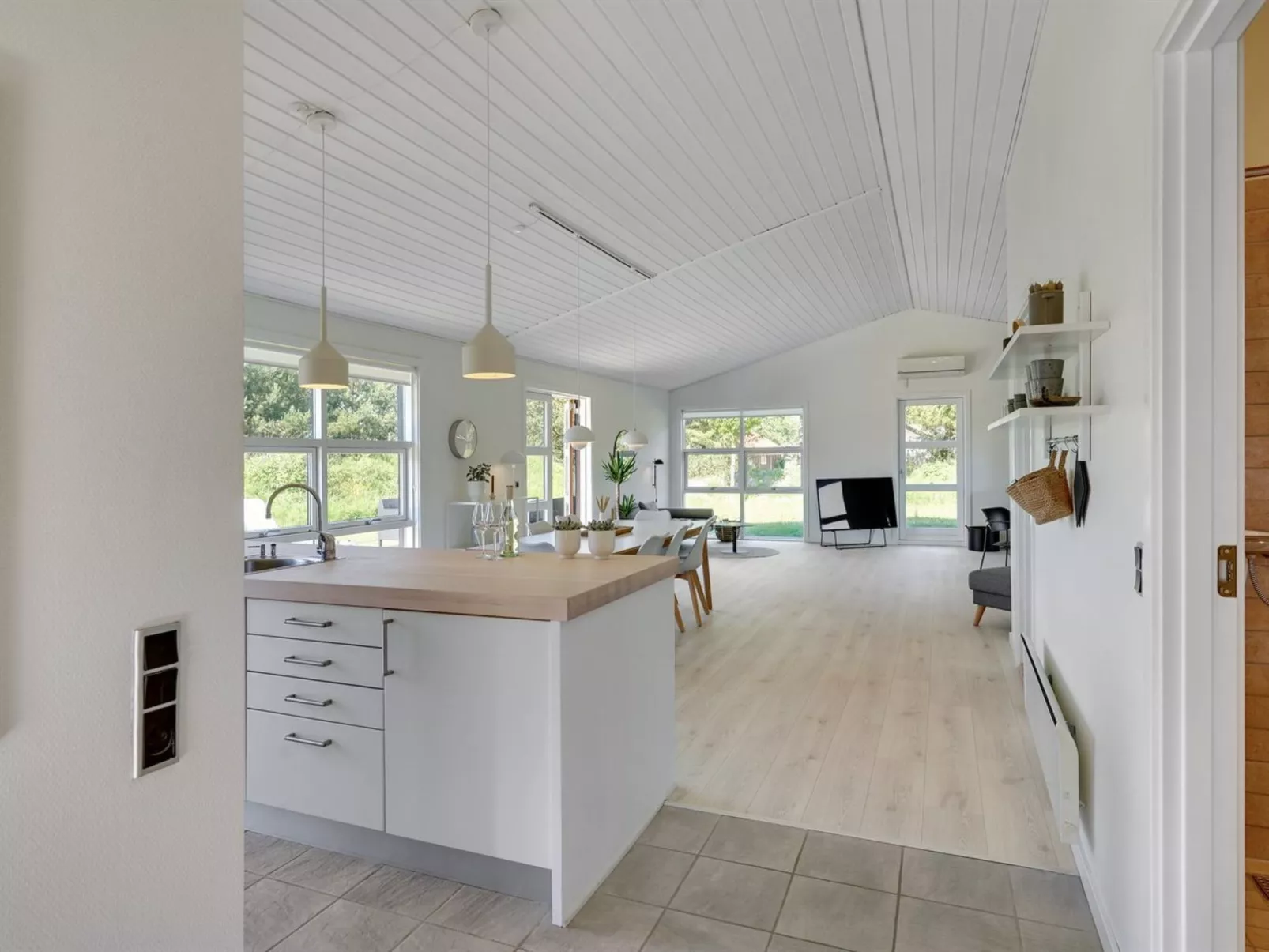 "Veiko" - 1.2km from the sea-Dedans