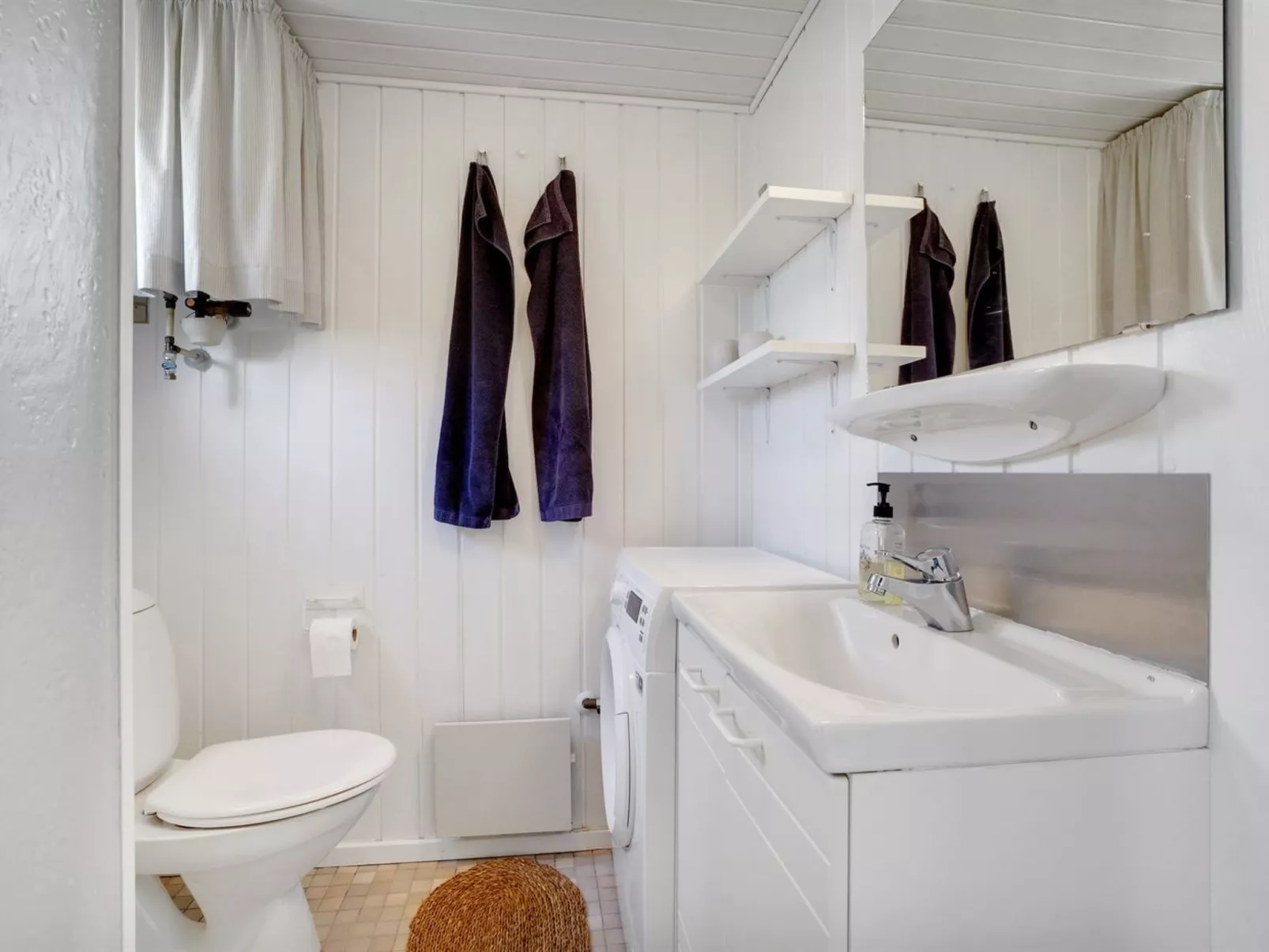 "Vuokko" - 400m from the sea-Inside