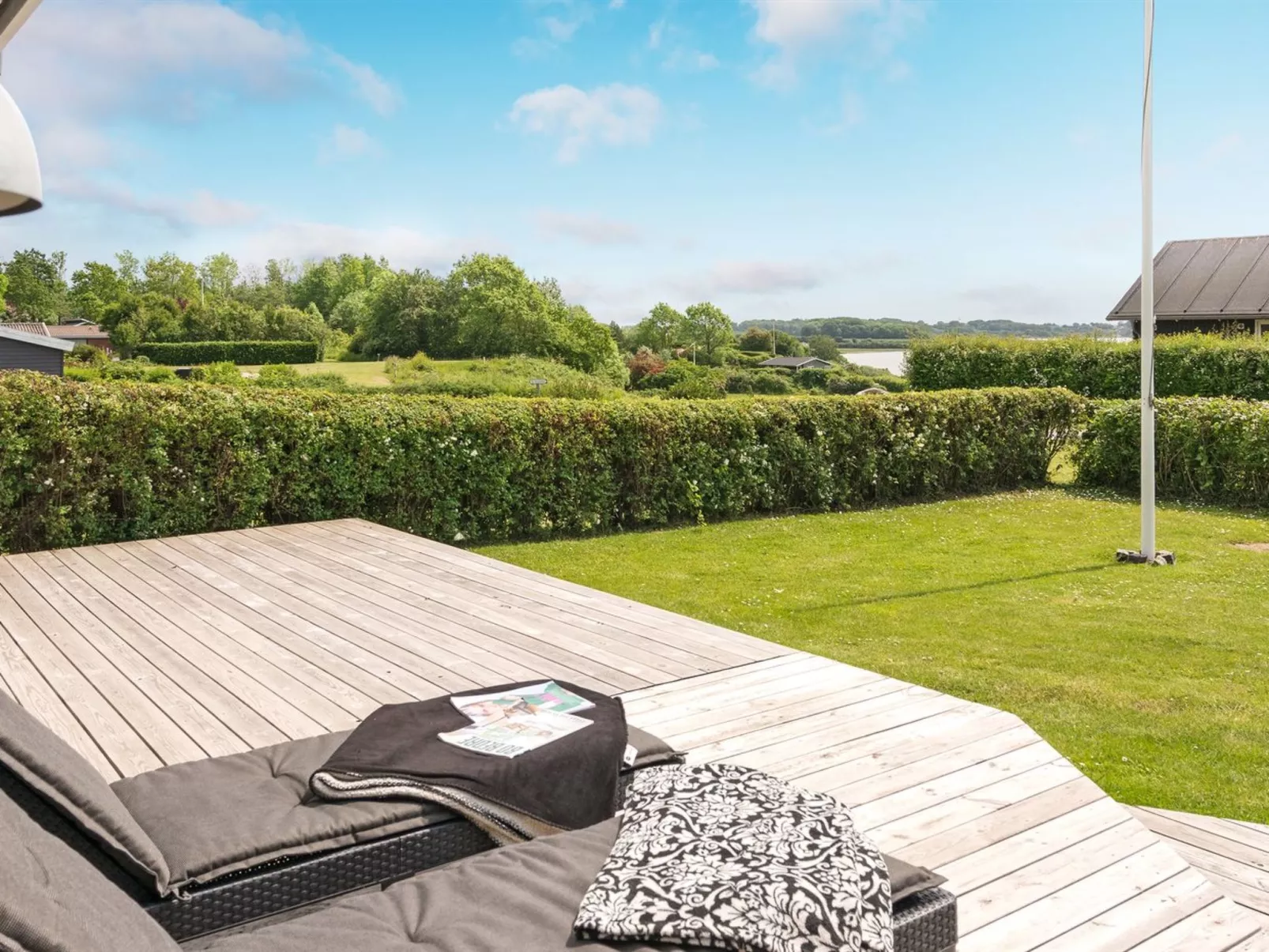 "Ølwir" - 400m to the fjord-Dehors