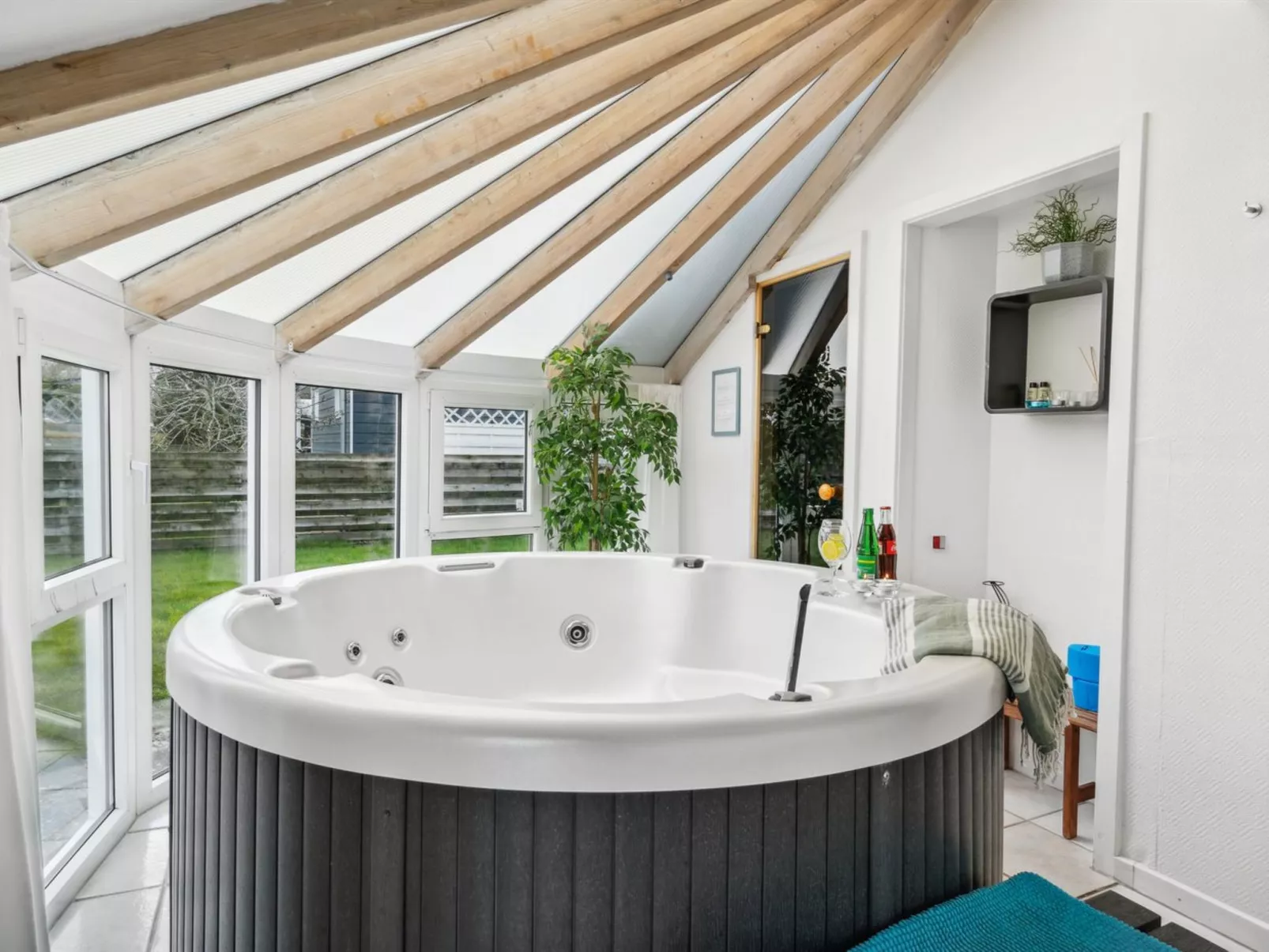 "Elbert" - 100m from the sea-Drinnen