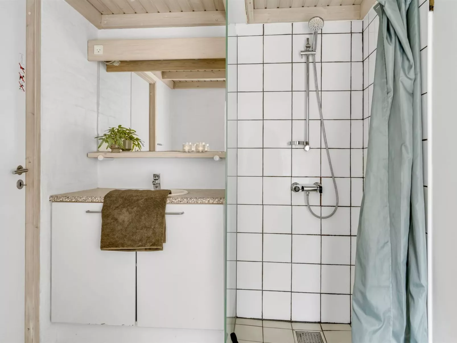 "Aponi" - 400m from the sea-Dedans