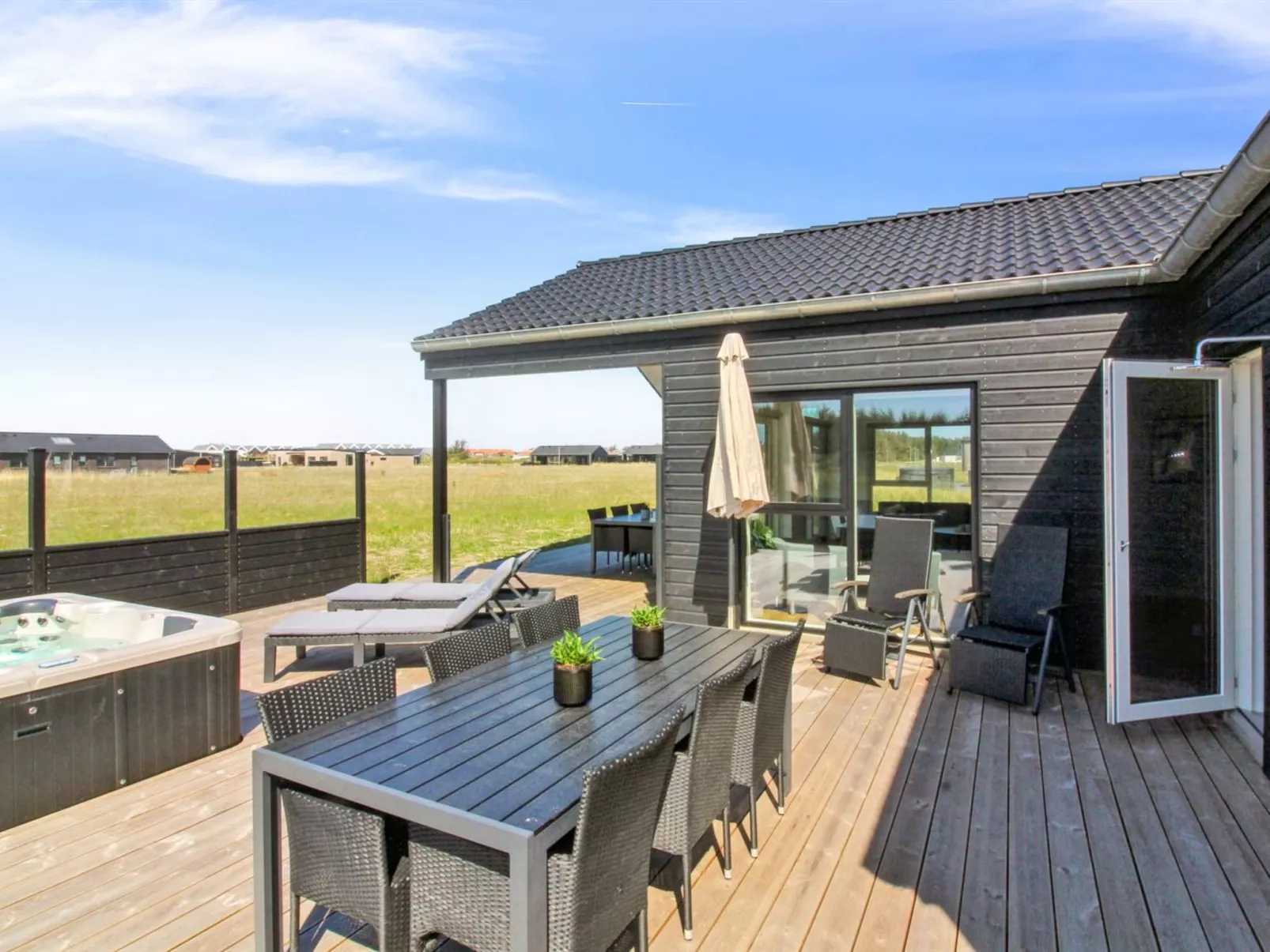 "Ambra" - 950m from the sea-Draußen