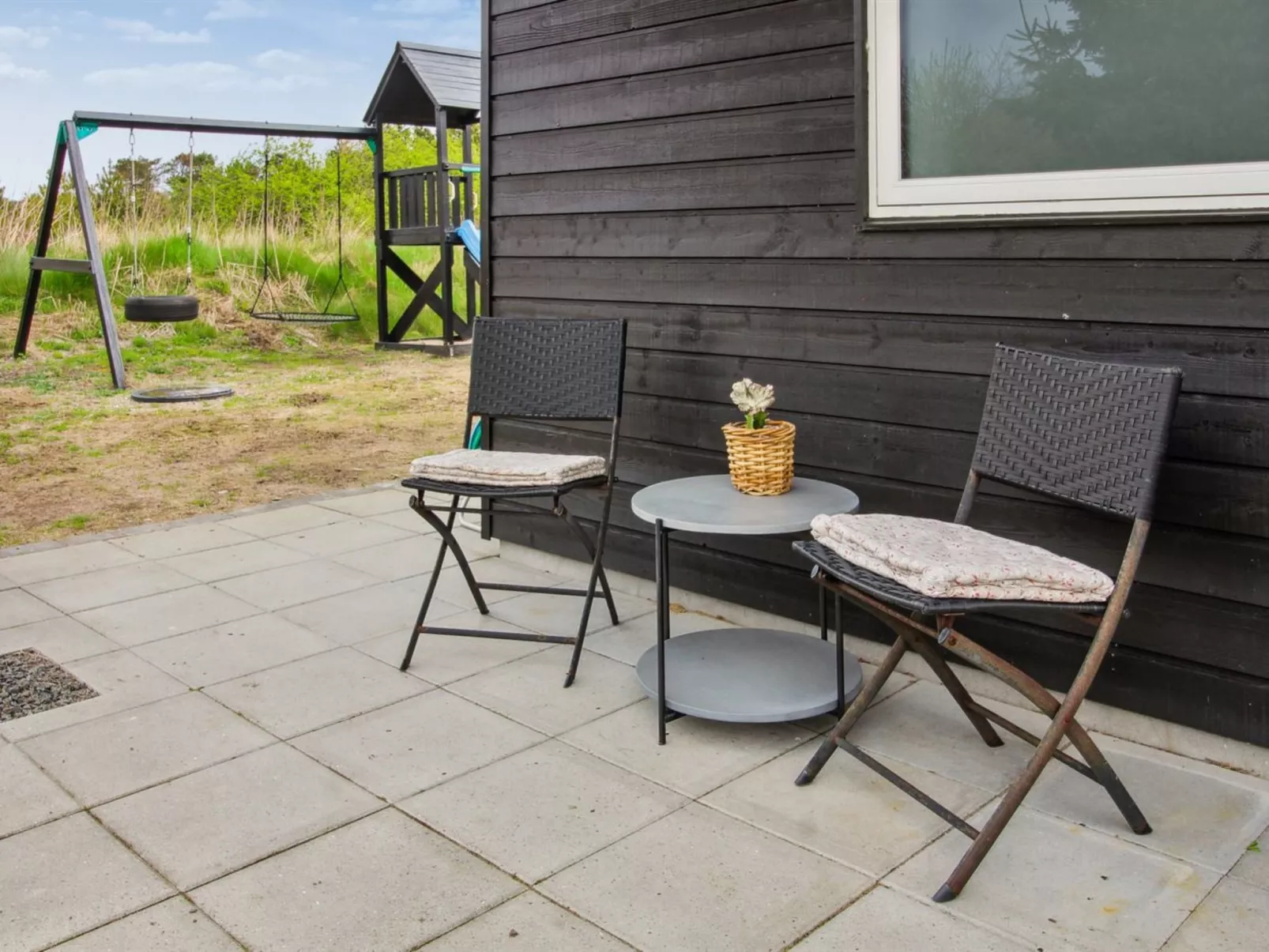 "Minke" - 2.2km from the sea-Outside