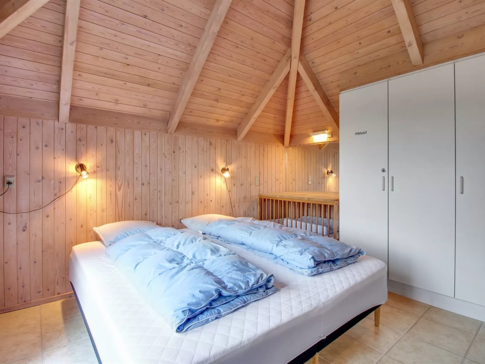 "Hothbrod" - 1.2km from the sea-Inside