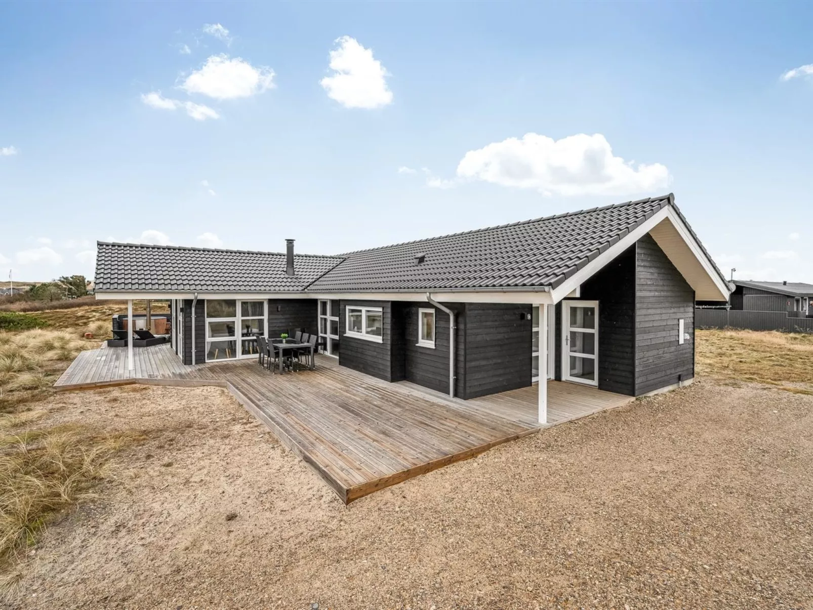 "Tola" - 450m from the sea-Draußen