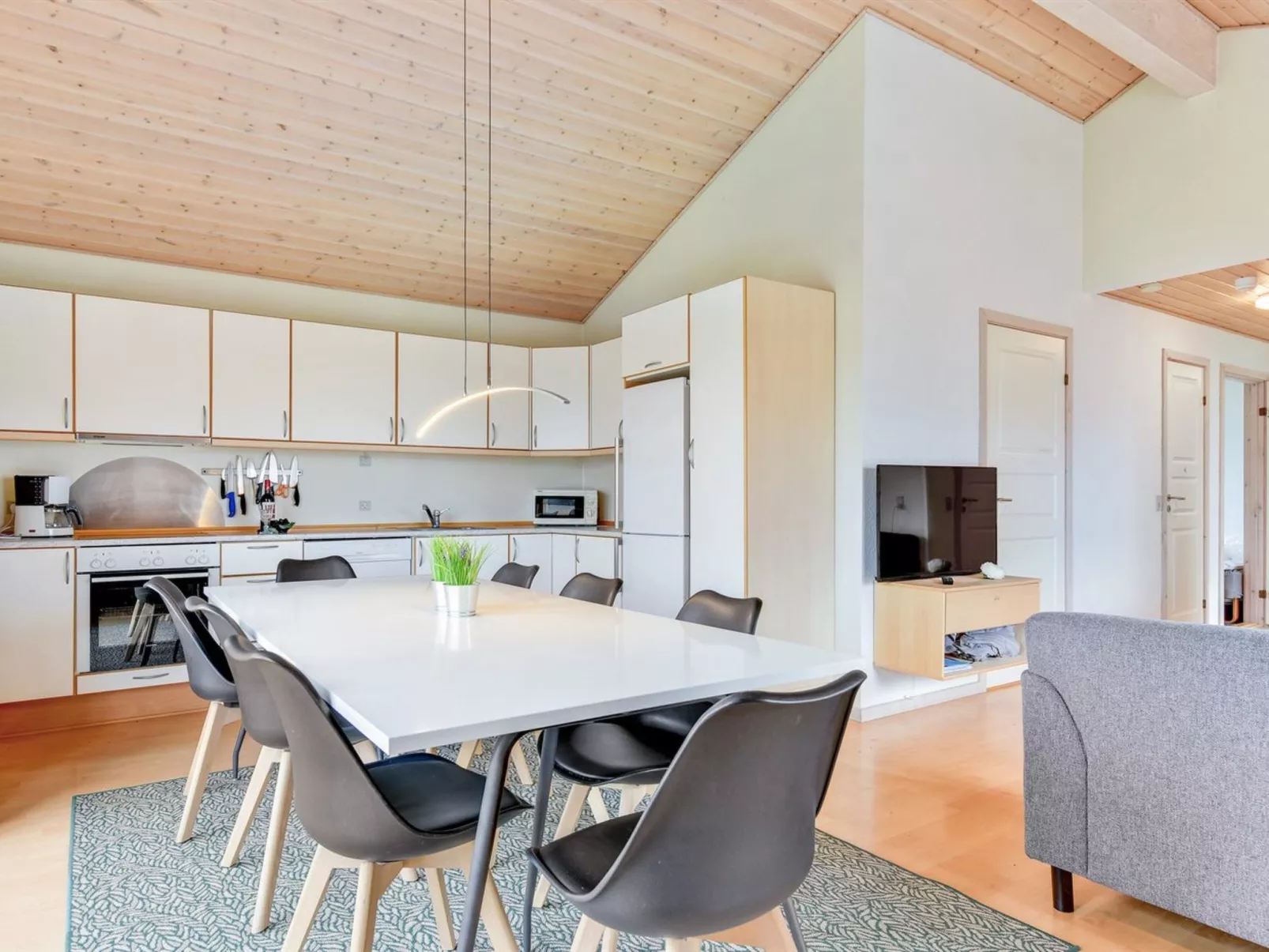 "Karina" - 150m to the fjord-Drinnen