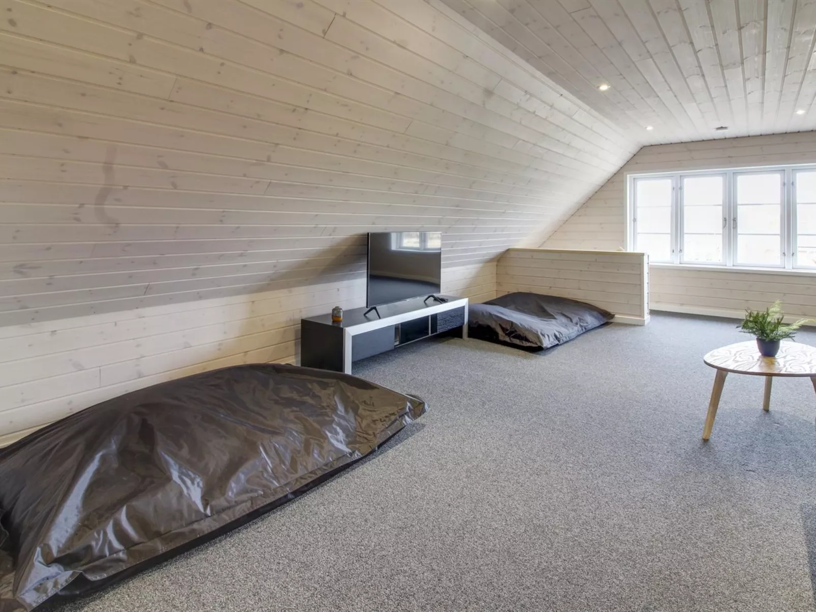 "Madalena" - 2.8km from the sea-Inside