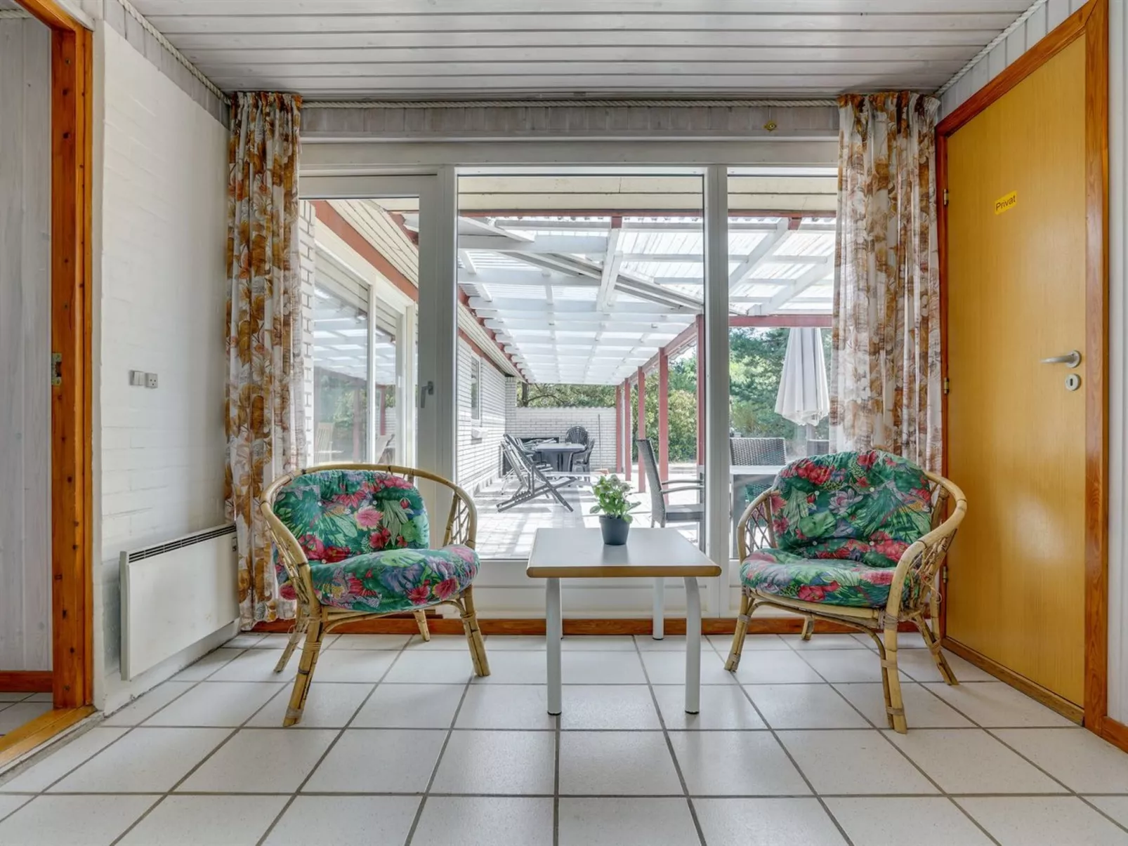 "Sitta" - 400m from the sea-Inside