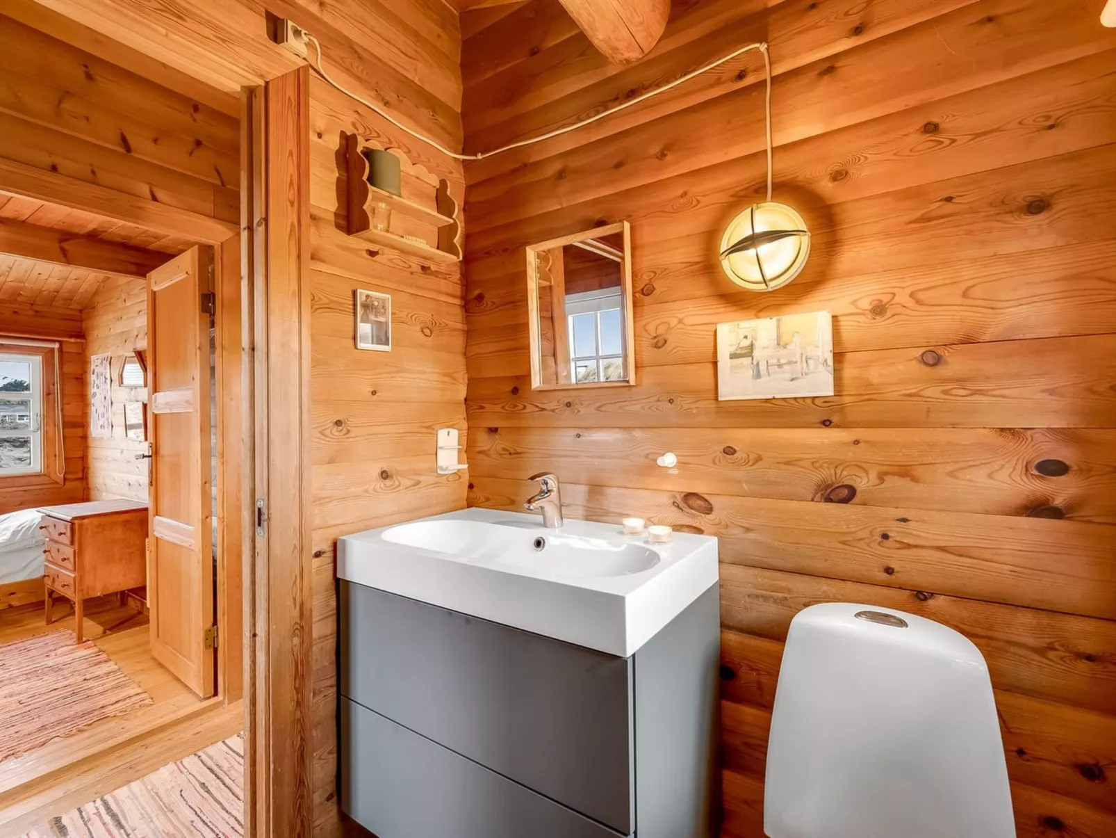 "Herfrith" -  from the sea-Inside