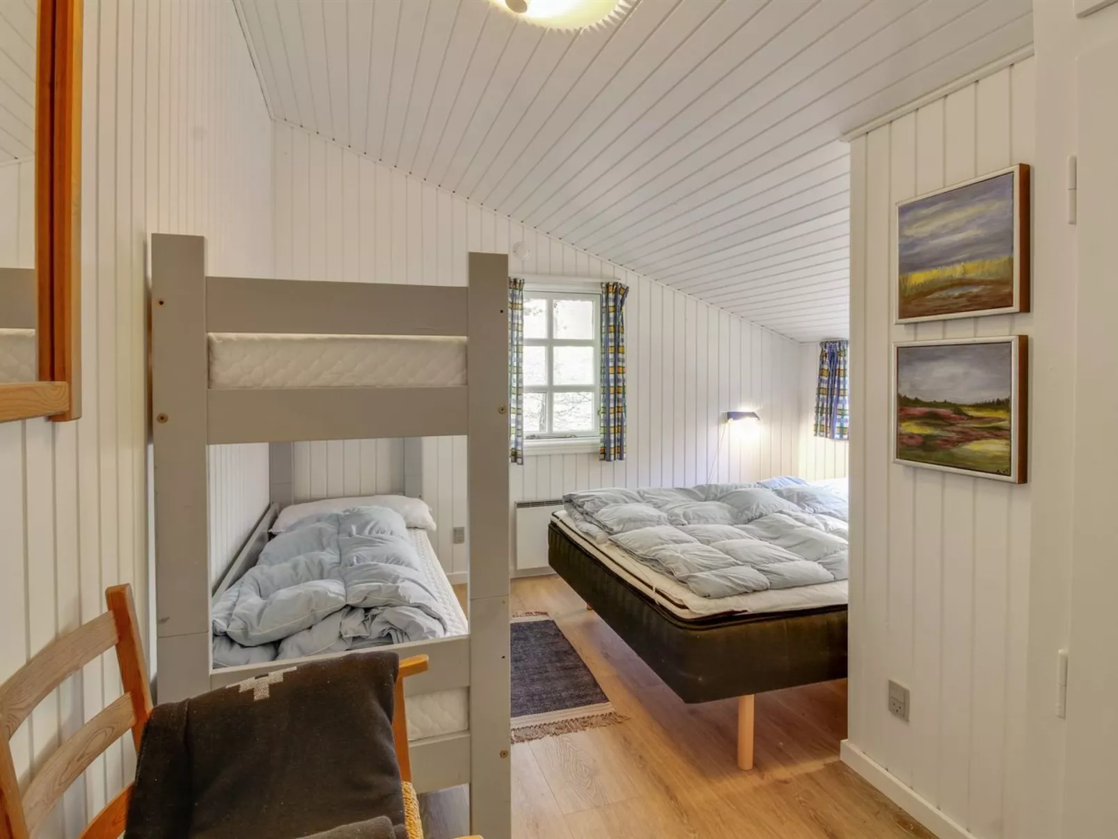 "Tirsa" - 3.9km from the sea-Inside