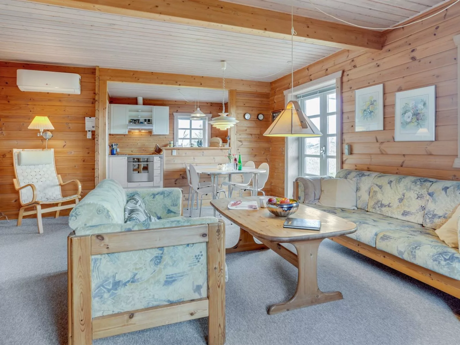 "Bjarnger" - 200m from the sea-Inside