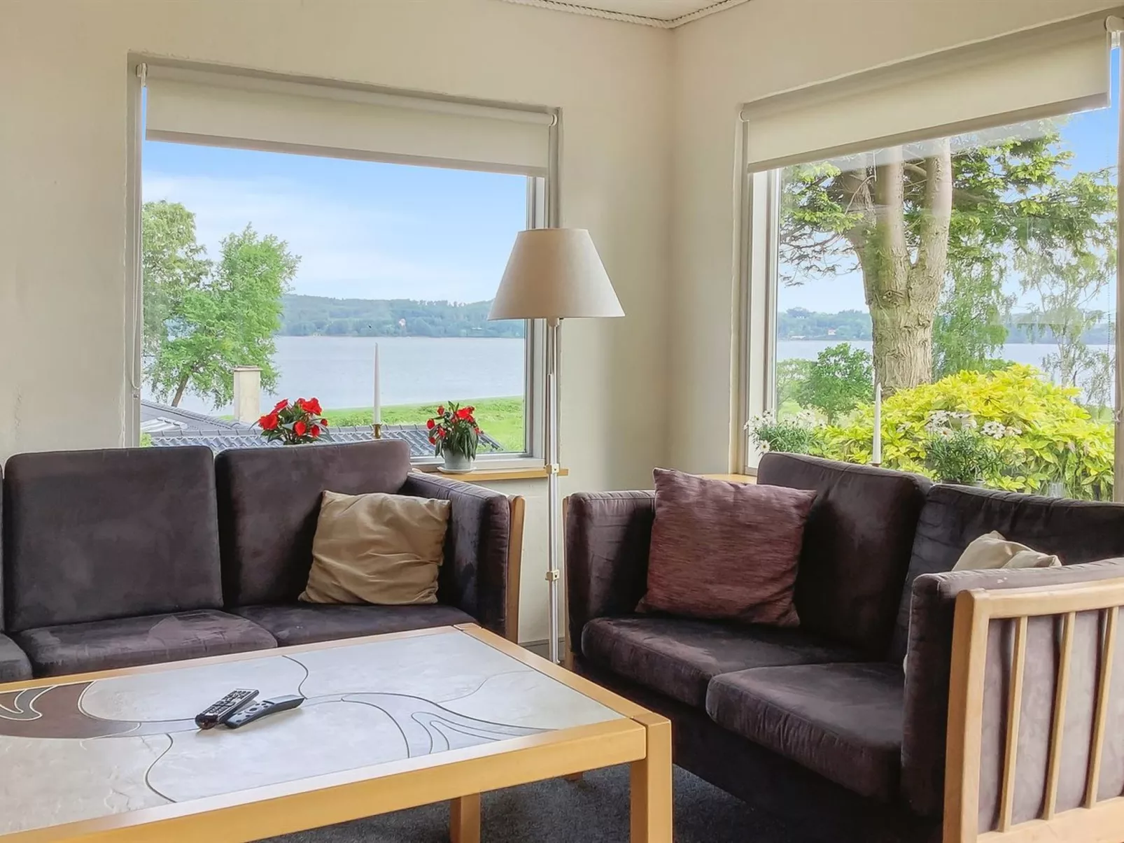 "Launo" - 150m to the fjord-Inside