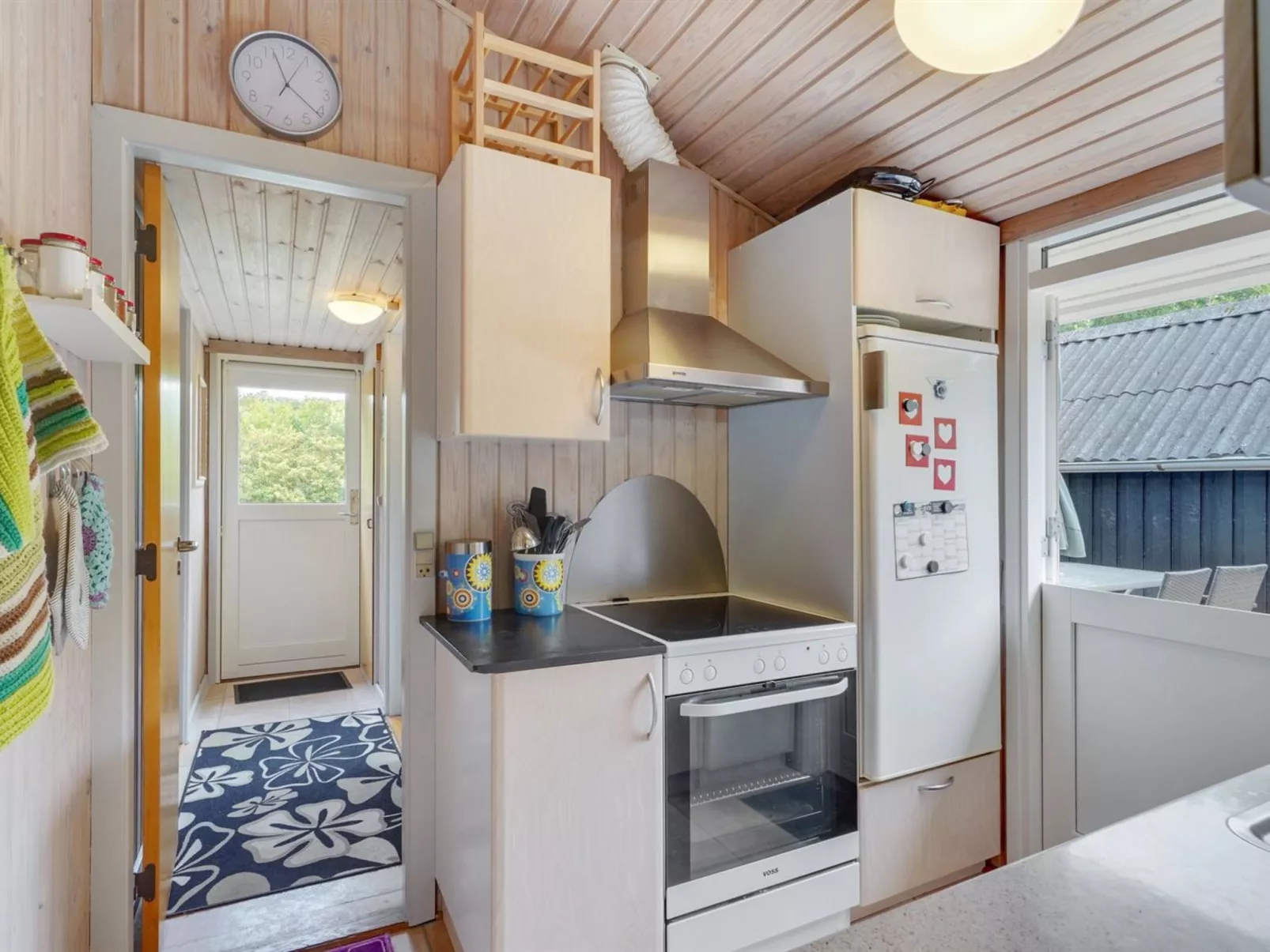 "Dali" - 400m to the fjord-Inside