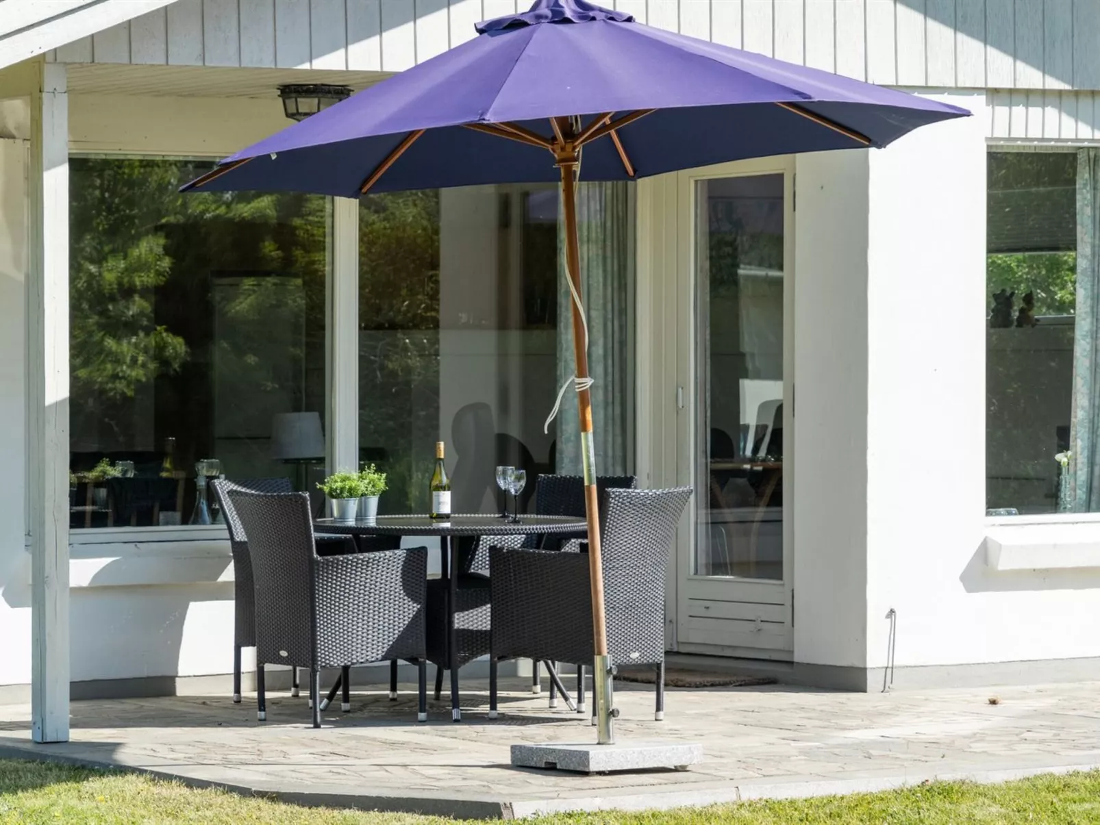 "Ehm" - 600m from the sea-Draußen