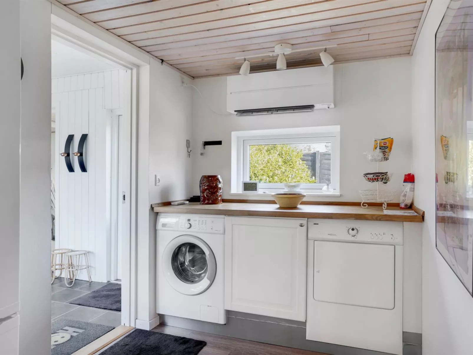 "Sigfred" - 1.5km from the sea-Inside