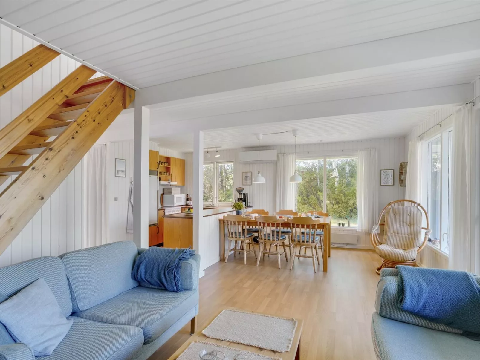 "Thina" - 750m to the fjord-Inside