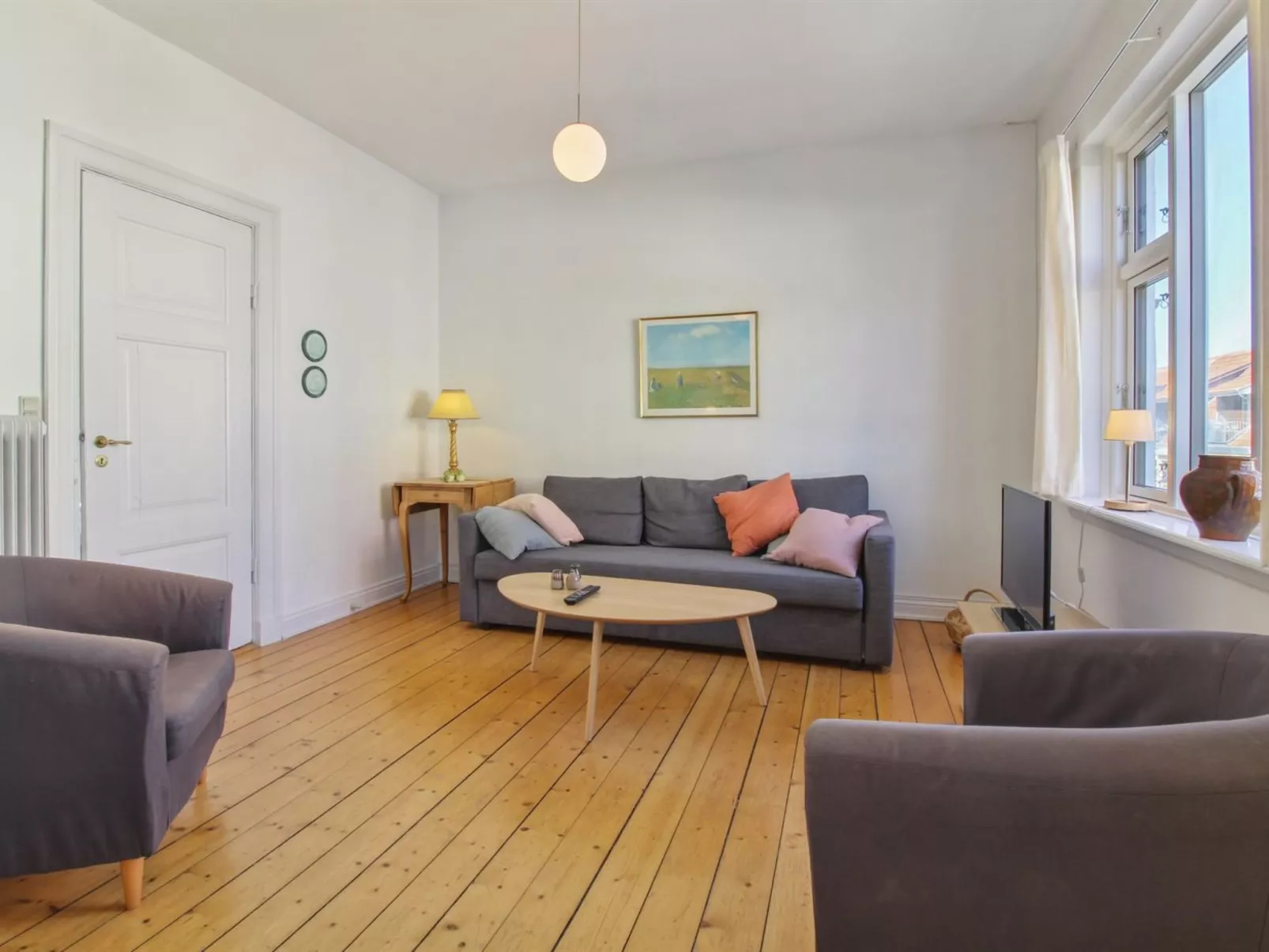 "Gyrth" - 250m from the sea-Dedans