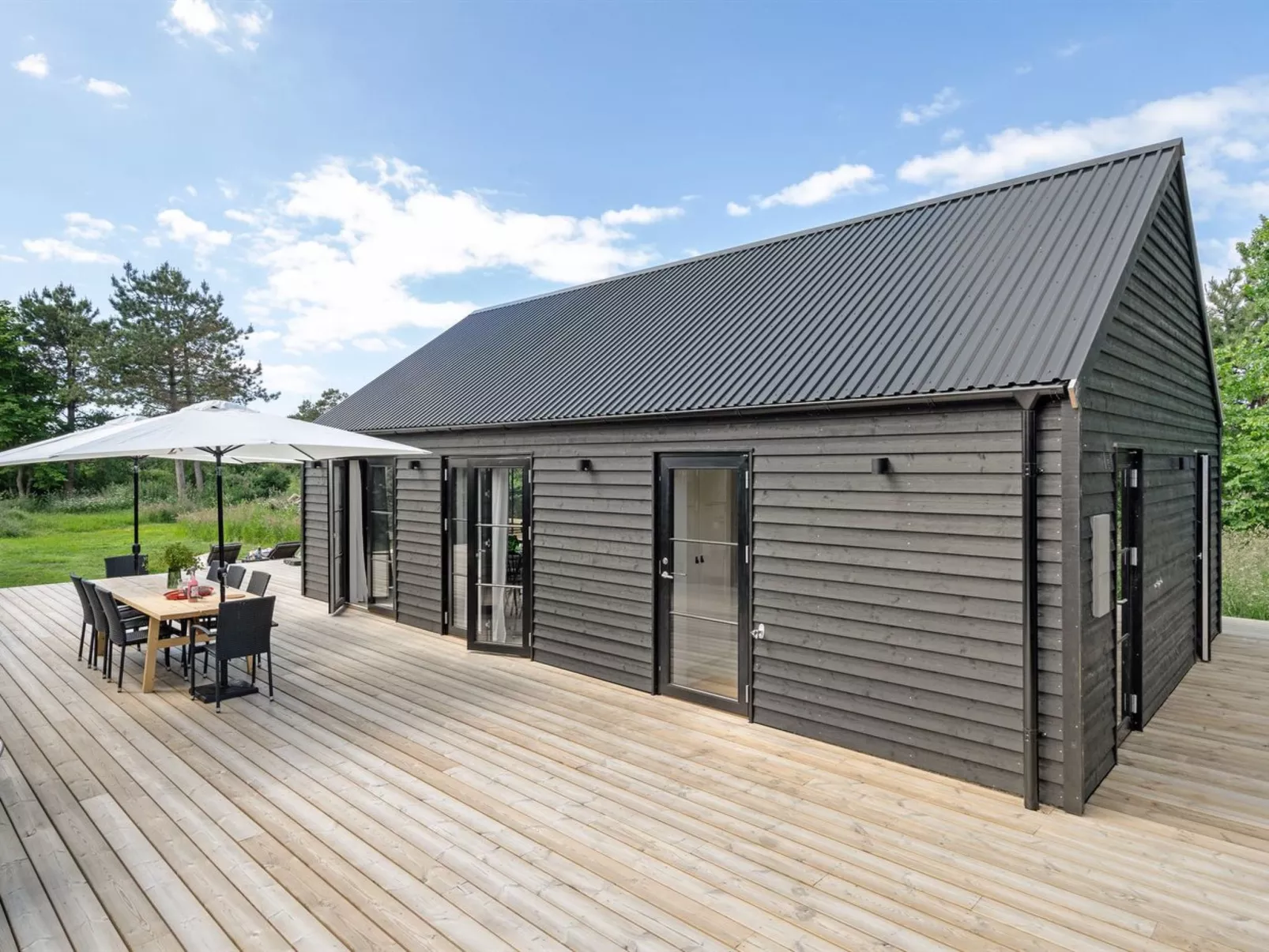 "Henrik" - 100m from the sea-Draußen