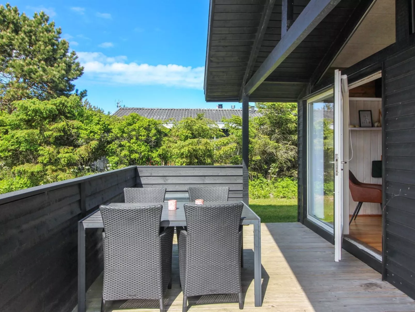 "Eyer" - 800m from the sea-Outside